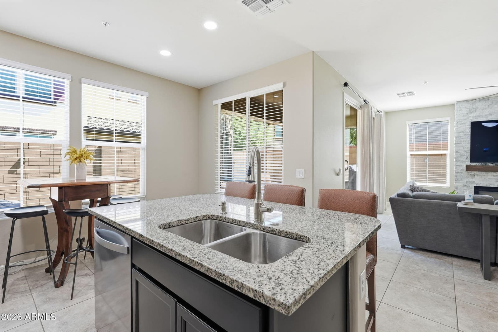 1255 N ARIZONA Avenue 1173, Chandler, AZ 85225 — photo 14 of 39