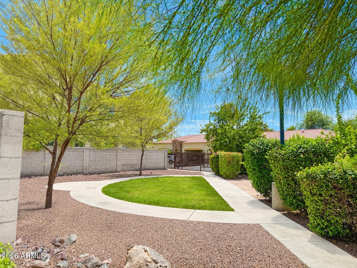 8965 N 8TH Drive, Phoenix, AZ 85021 — photo 4 of 4
