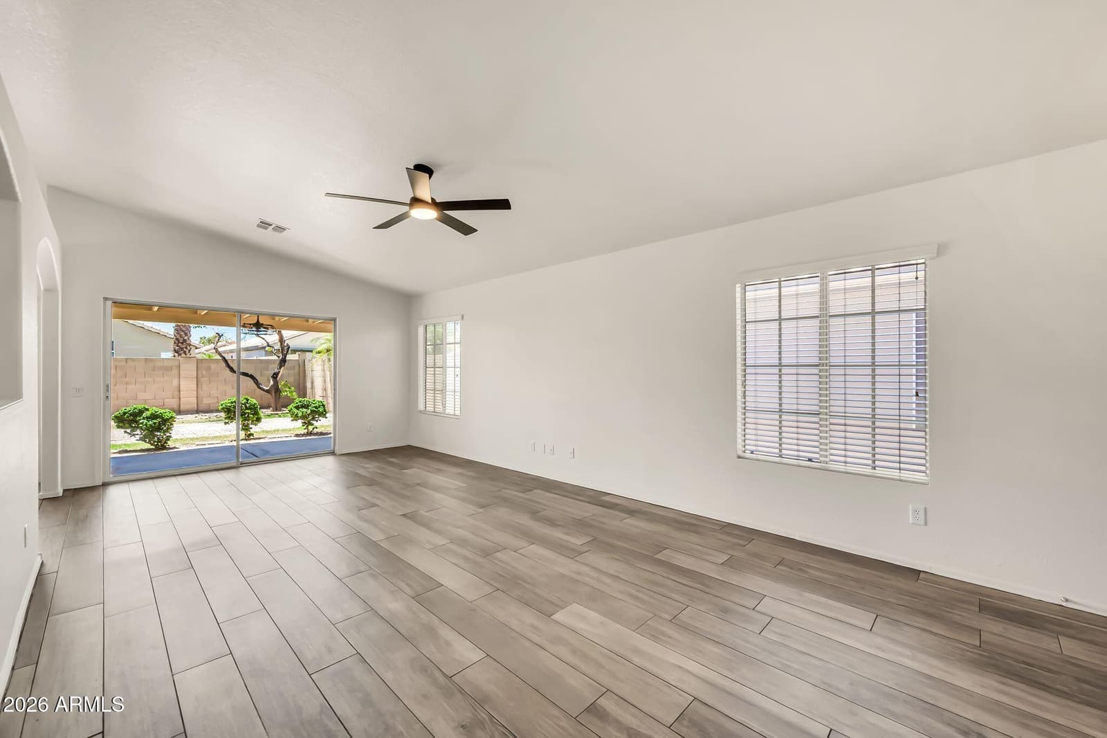 145 W Merrill Court, Gilbert, AZ 85233 — photo 7 of 37