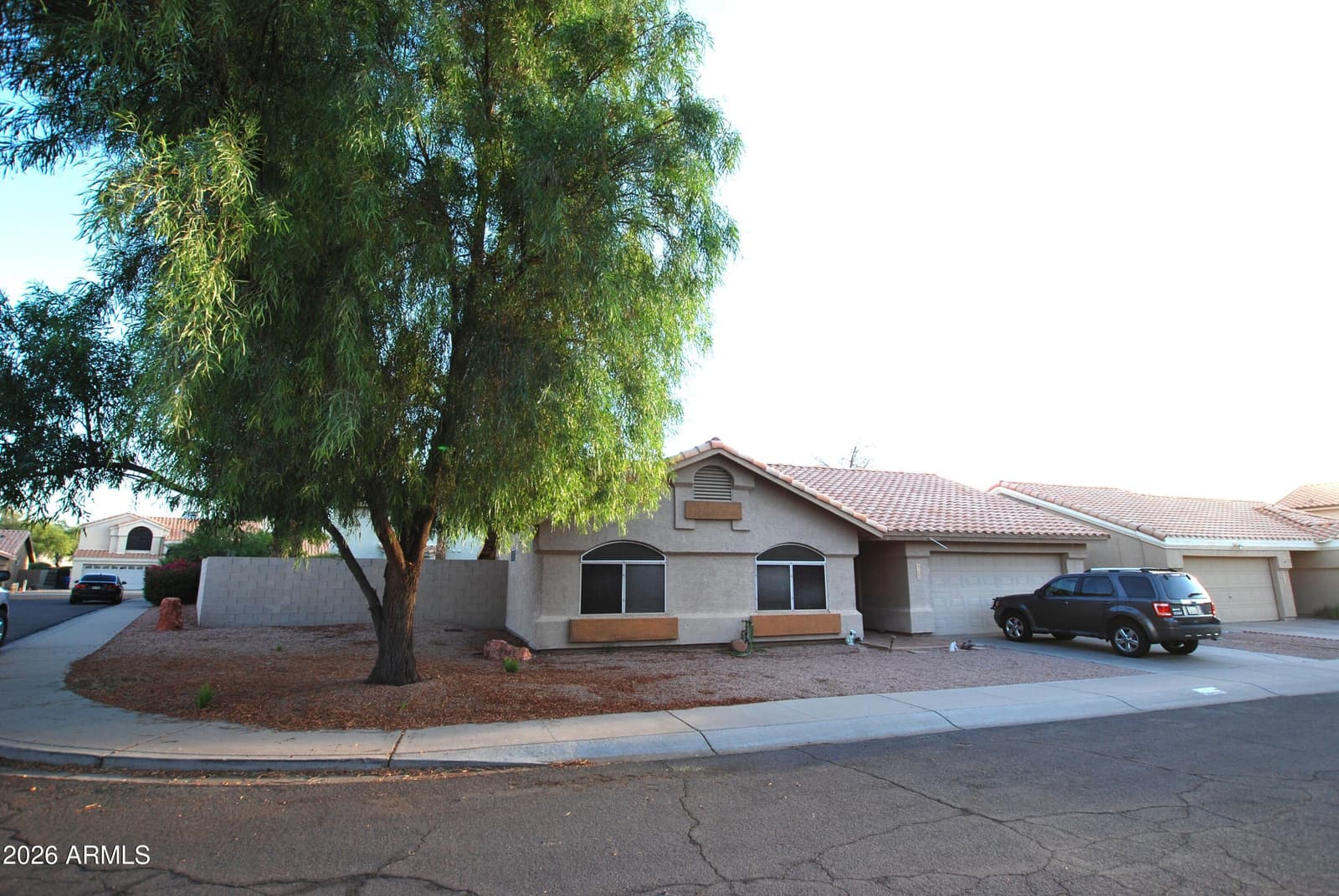 4340 E AMBER RIDGE Way, Phoenix, AZ 85048 — photo 1 of 32