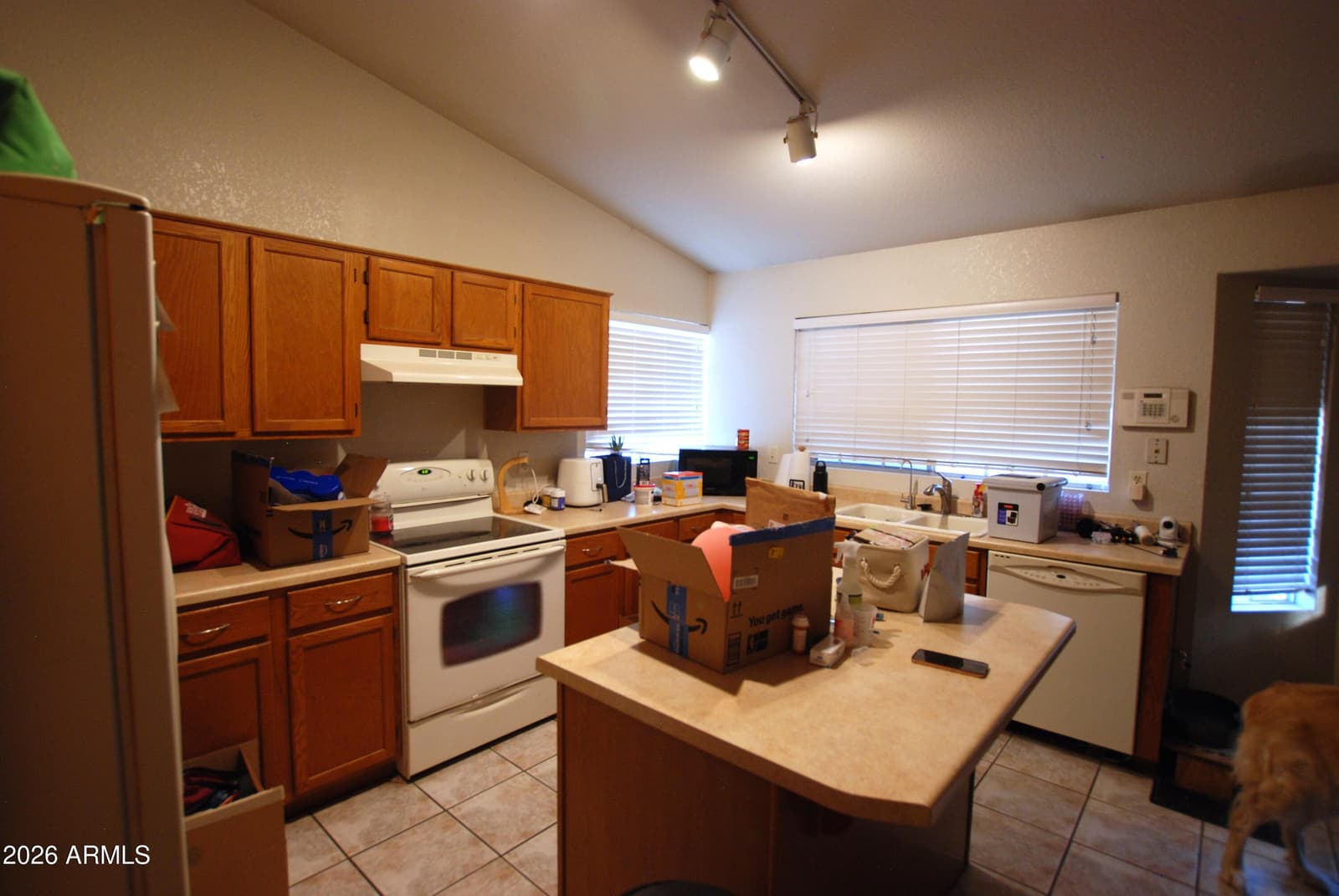4340 E AMBER RIDGE Way, Phoenix, AZ 85048 — photo 8 of 32