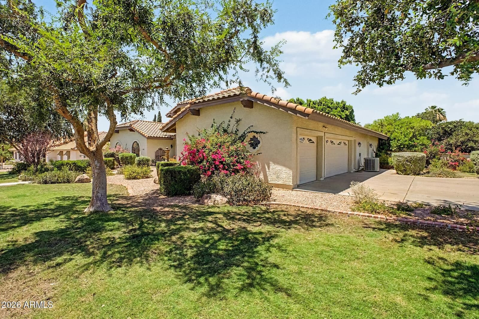 4062 E GLENCOVE Street, Mesa, AZ 85205 — photo 2 of 20