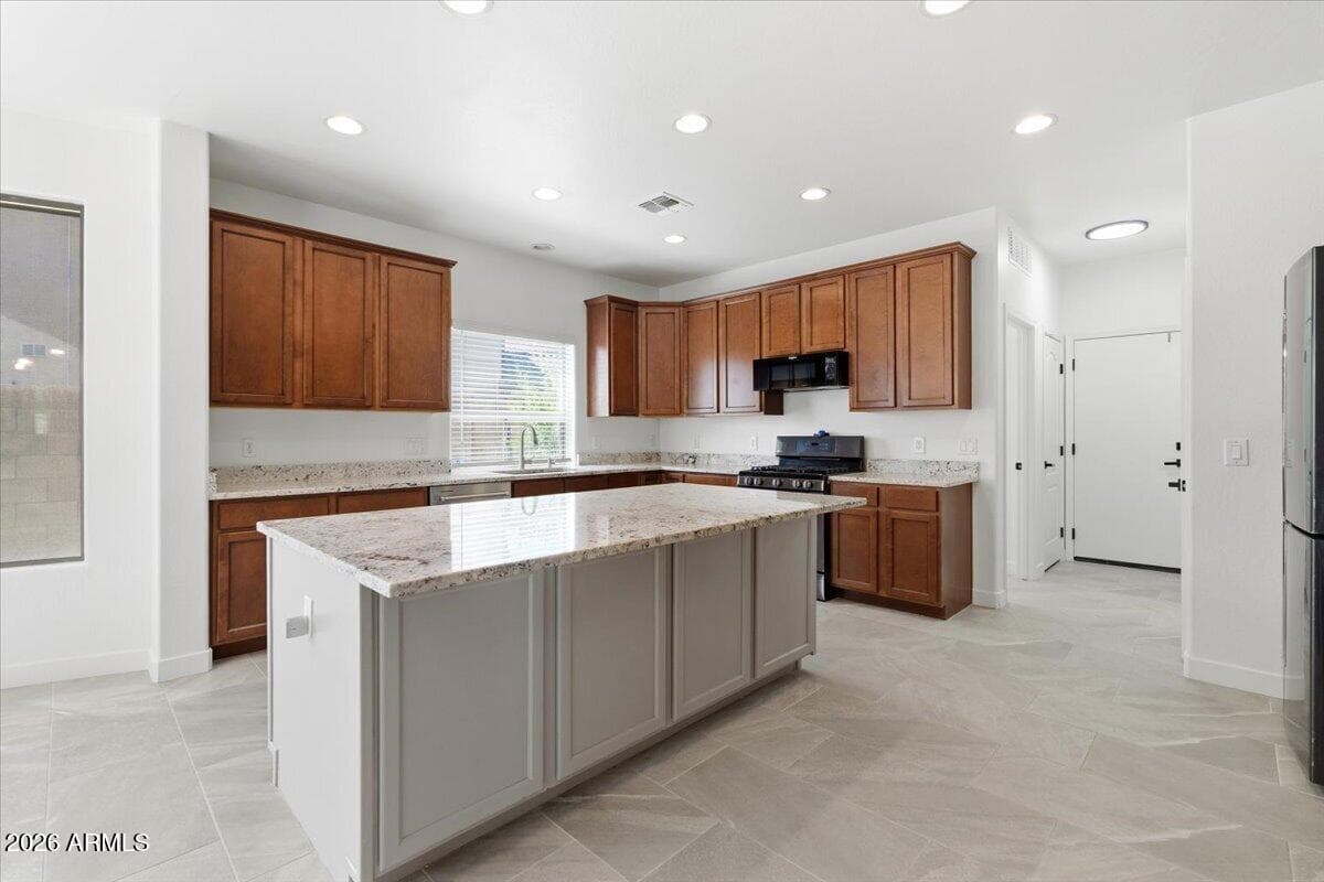 17881 W LARKSPUR Drive, Surprise, AZ 85388 — photo 16 of 45