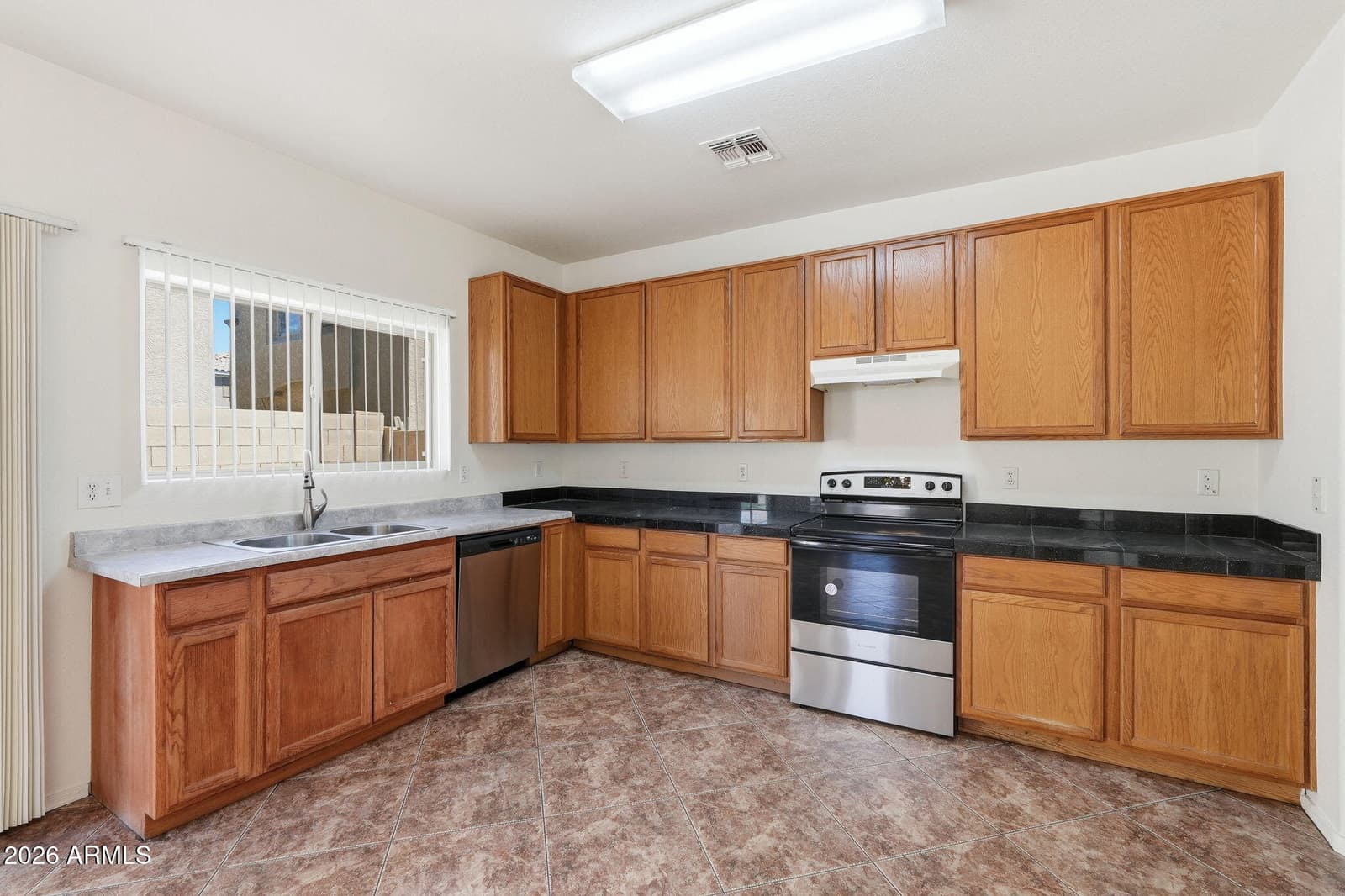 9527 N 82ND Lane, Peoria, AZ 85345 — photo 13 of 35