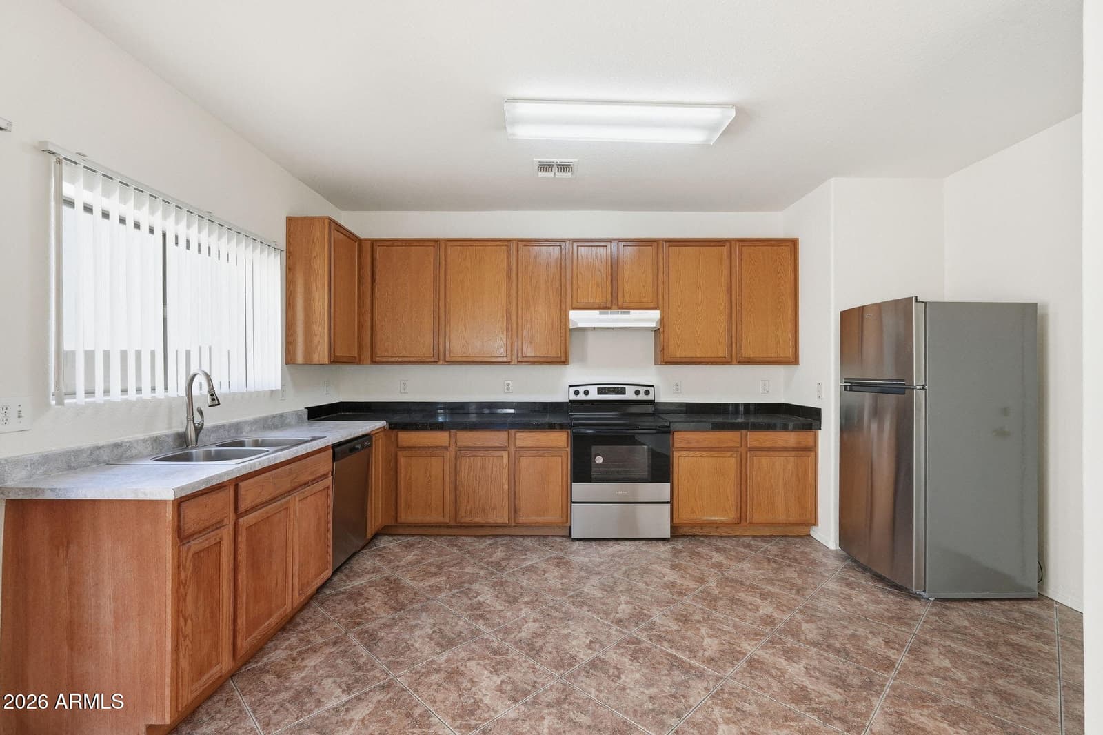 9527 N 82ND Lane, Peoria, AZ 85345 — photo 12 of 35