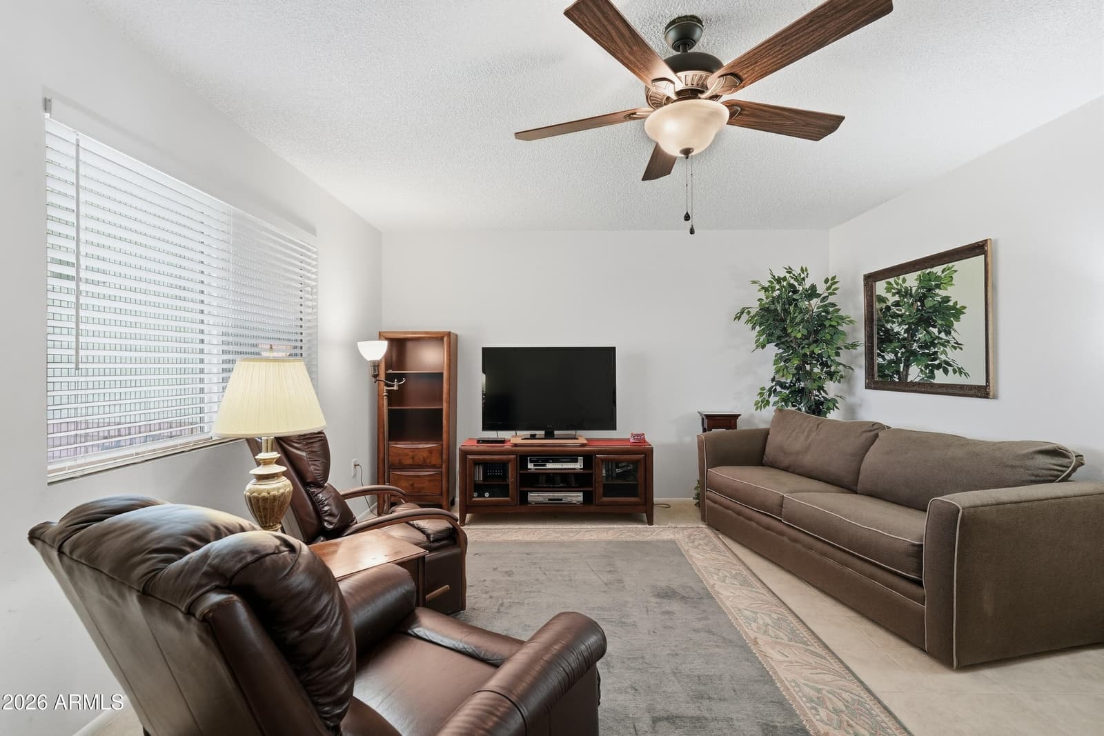 10869 W CLAIR Drive, Sun City, AZ 85351 — photo 7 of 36