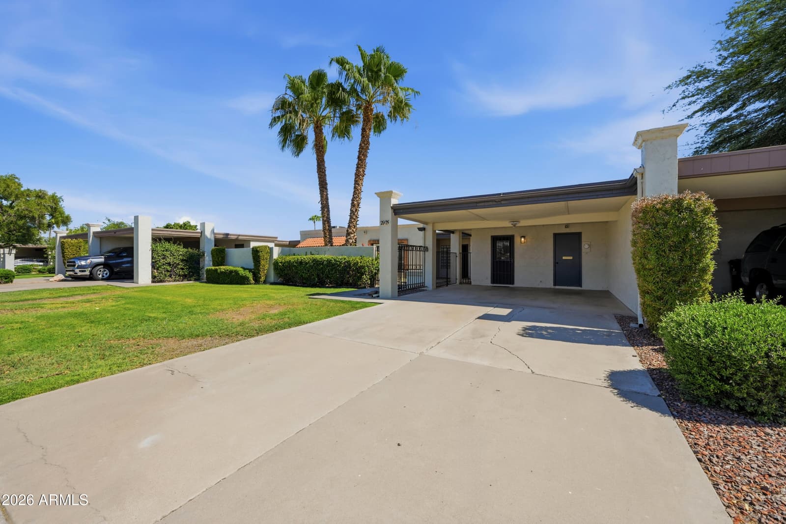 2905 W GLENDALE Avenue, Phoenix, AZ 85051 — photo 3 of 31