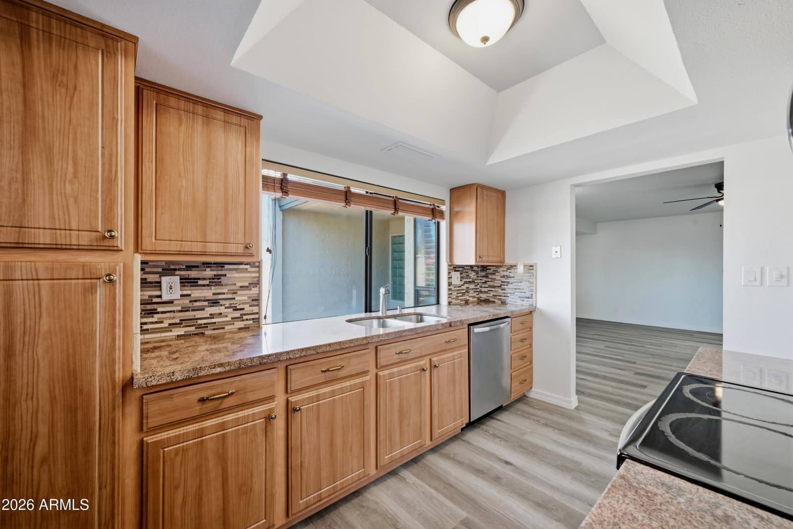 2905 W GLENDALE Avenue, Phoenix, AZ 85051 — photo 12 of 31