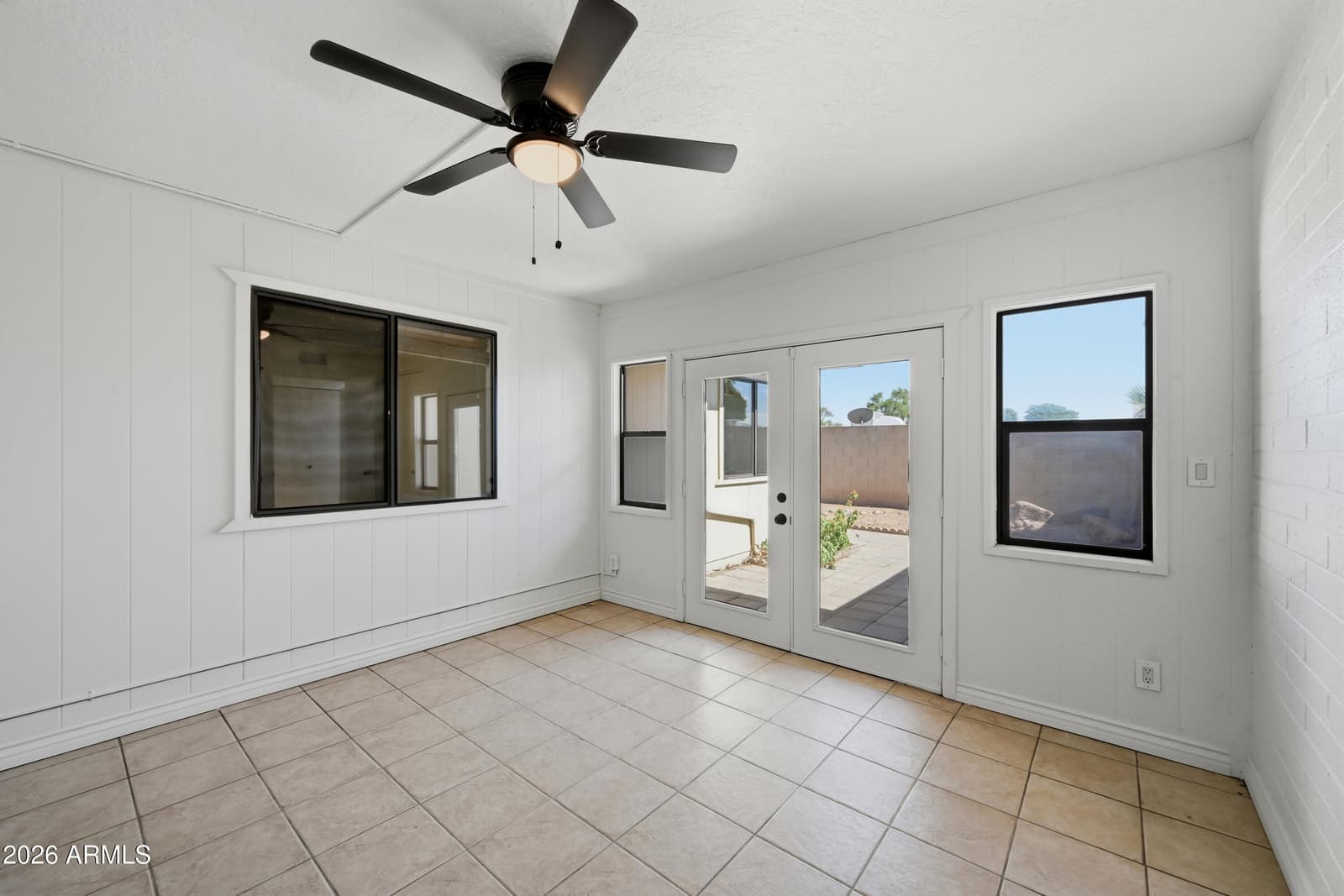 2905 W GLENDALE Avenue, Phoenix, AZ 85051 — photo 26 of 31