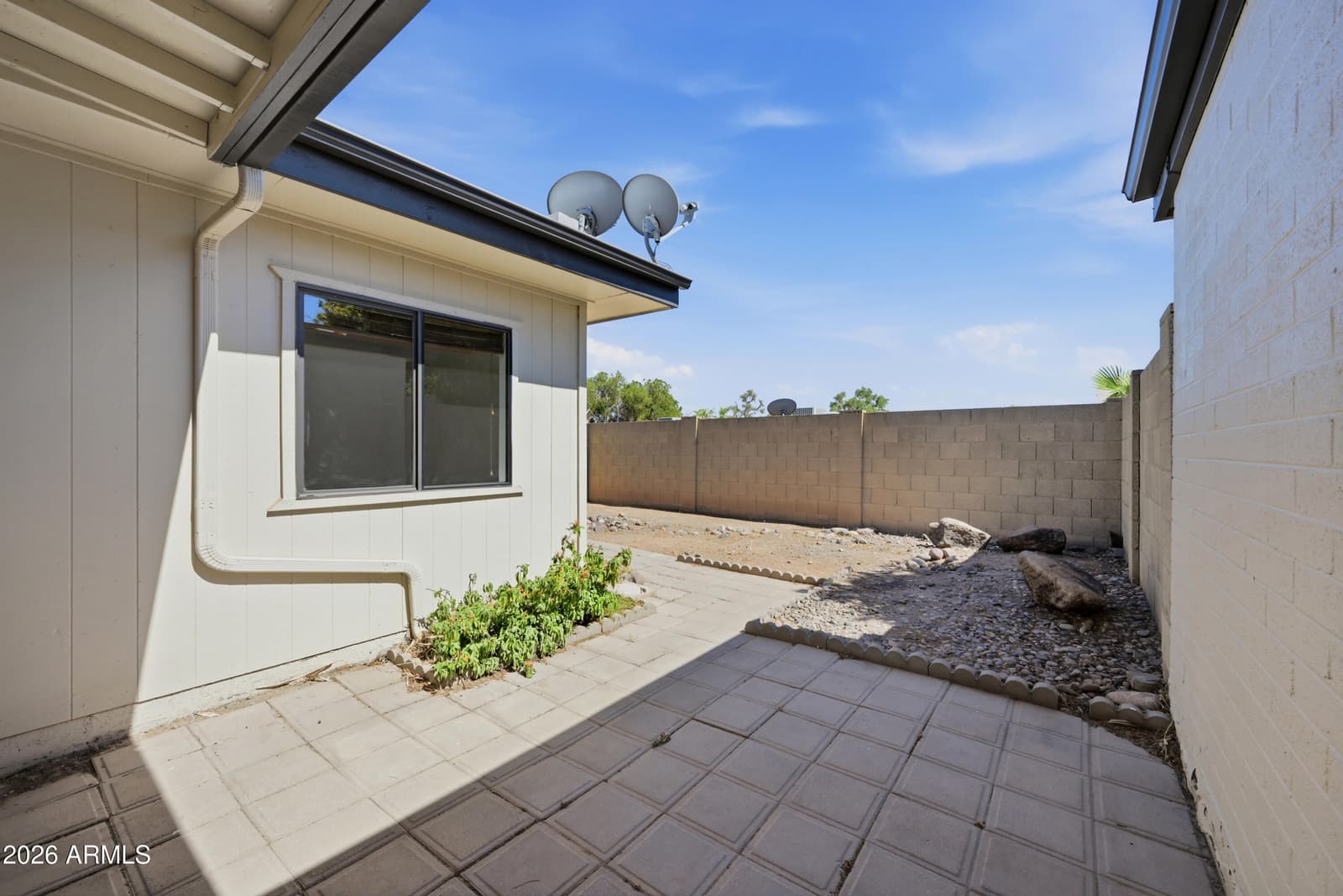 2905 W GLENDALE Avenue, Phoenix, AZ 85051 — photo 28 of 31