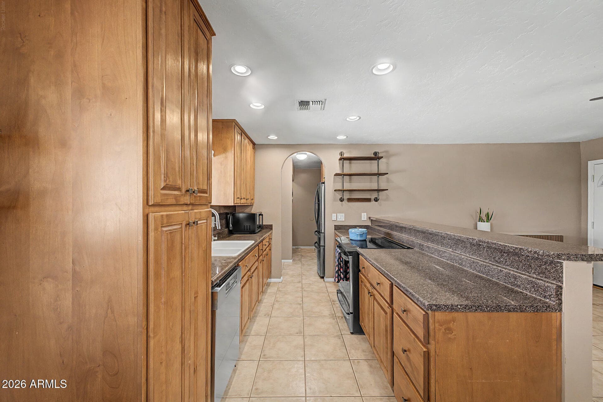 3047 S ROGERS, Mesa, AZ 85202 — photo 12 of 27