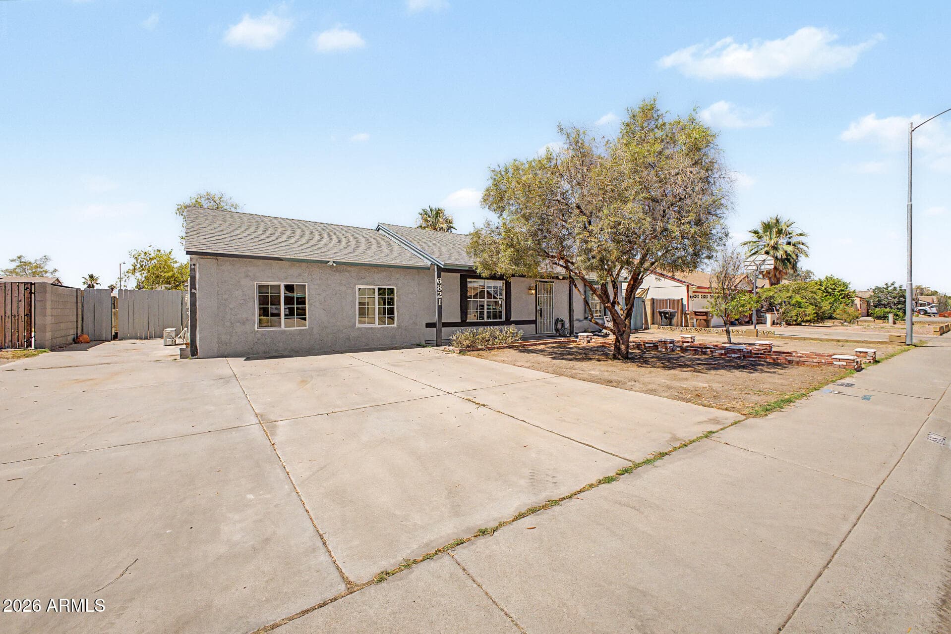 6821 W JENAN Drive, Peoria, AZ 85345 — photo 2 of 12