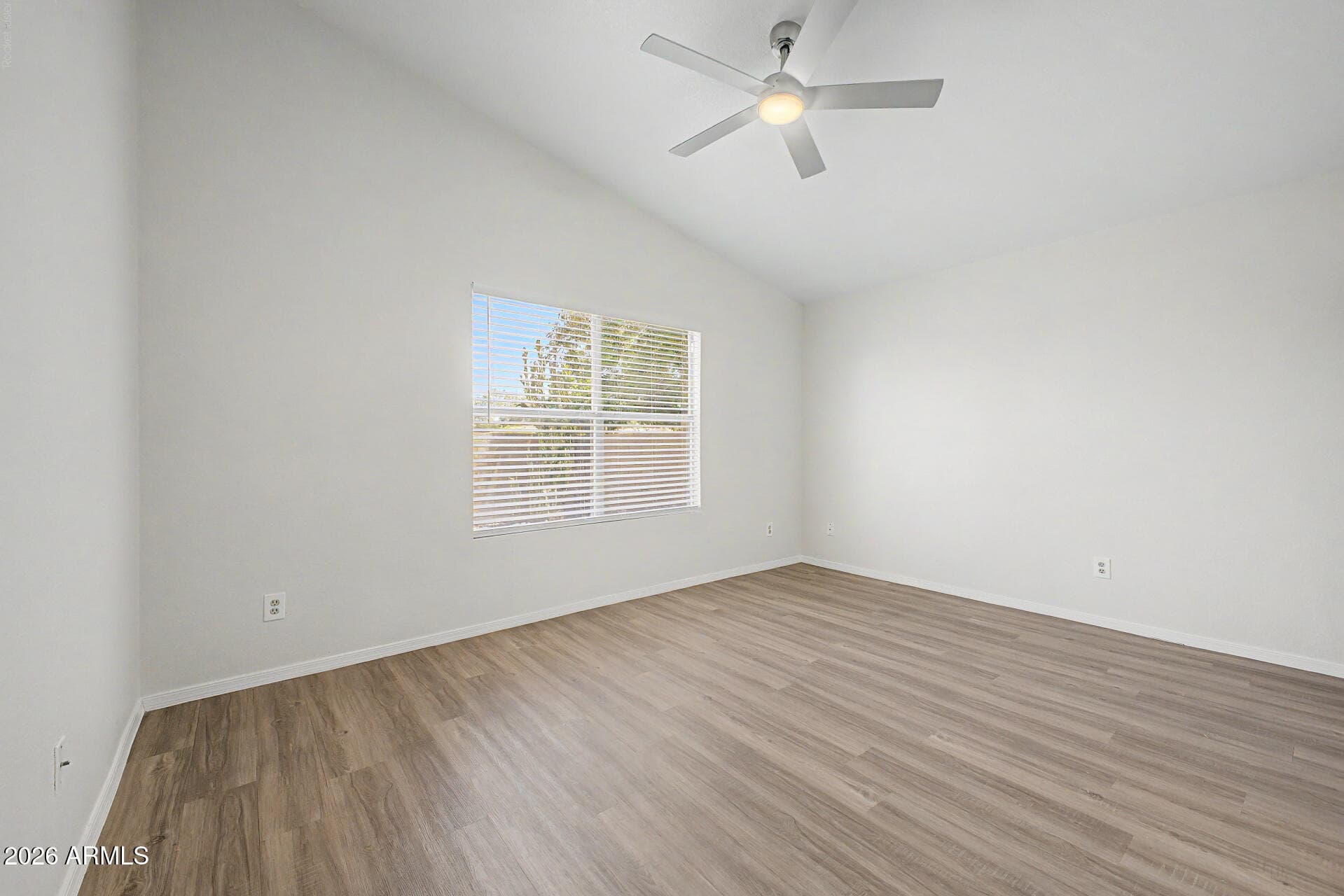 1006 W REDONDO Drive, Gilbert, AZ 85233 — photo 15 of 34