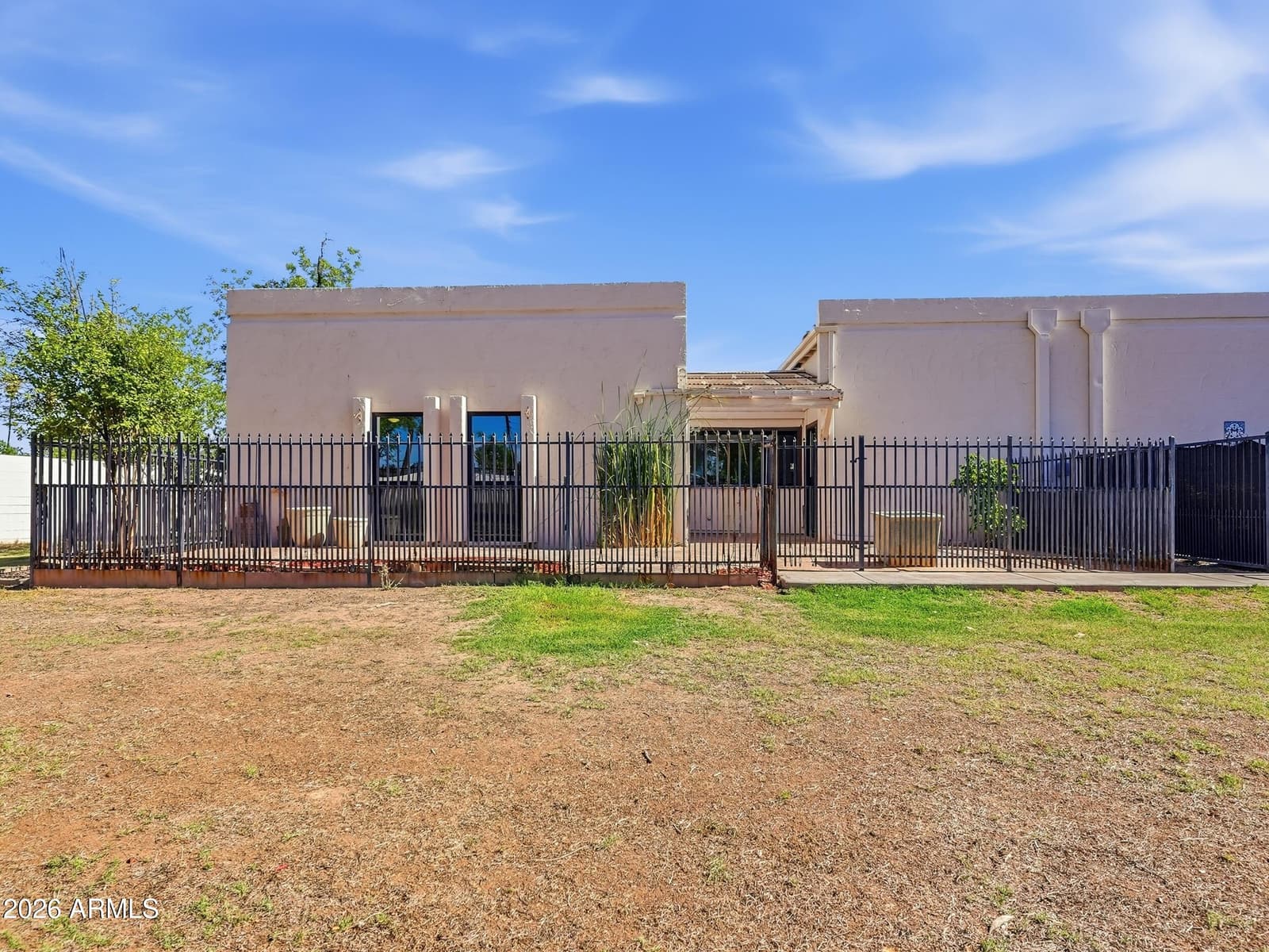 326 E HUNTINGTON Drive, Tempe, AZ 85282 — photo 4 of 25