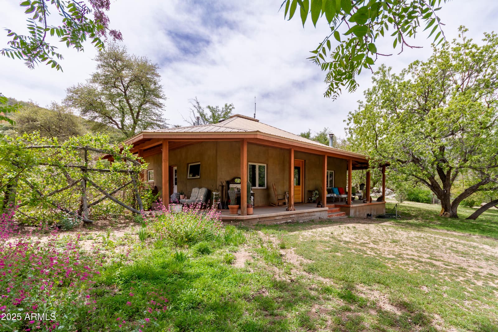 1320 S Grisby Road, Skull Valley, AZ 86338 — photo 12 of 77