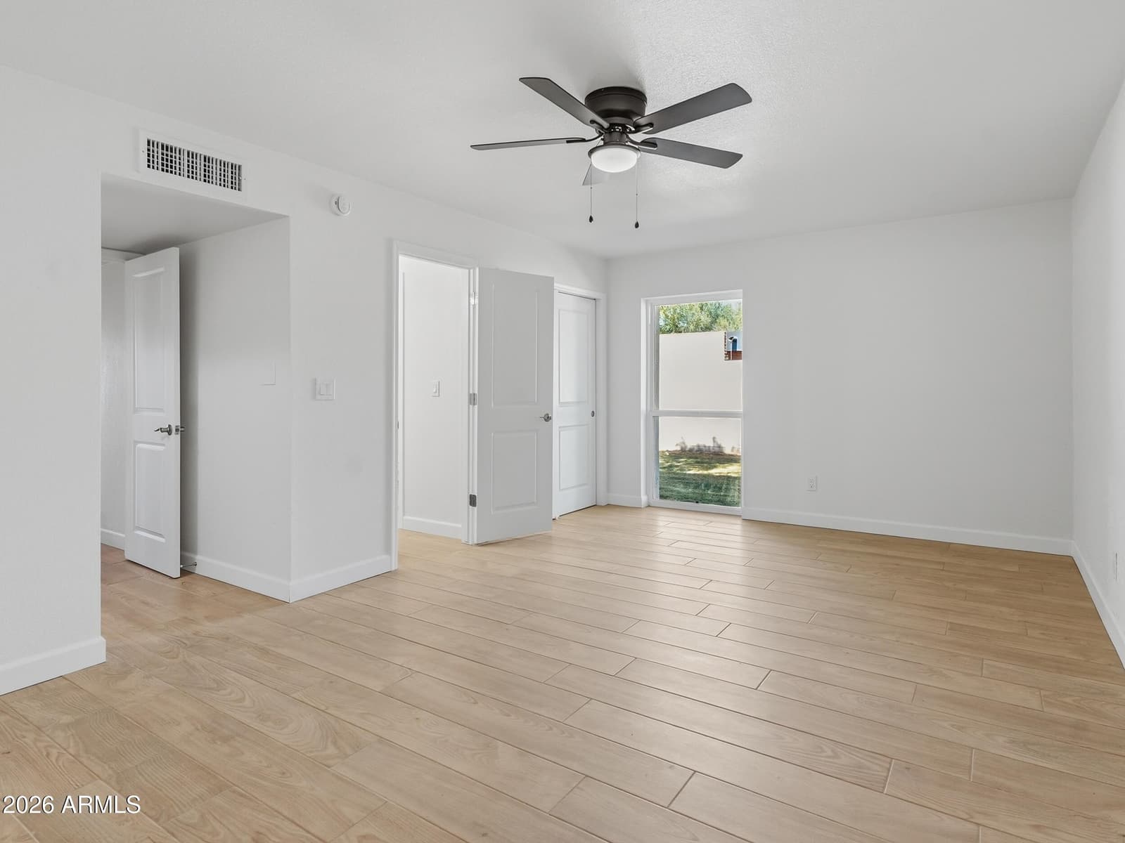326 E HUNTINGTON Drive, Tempe, AZ 85282 — photo 14 of 25