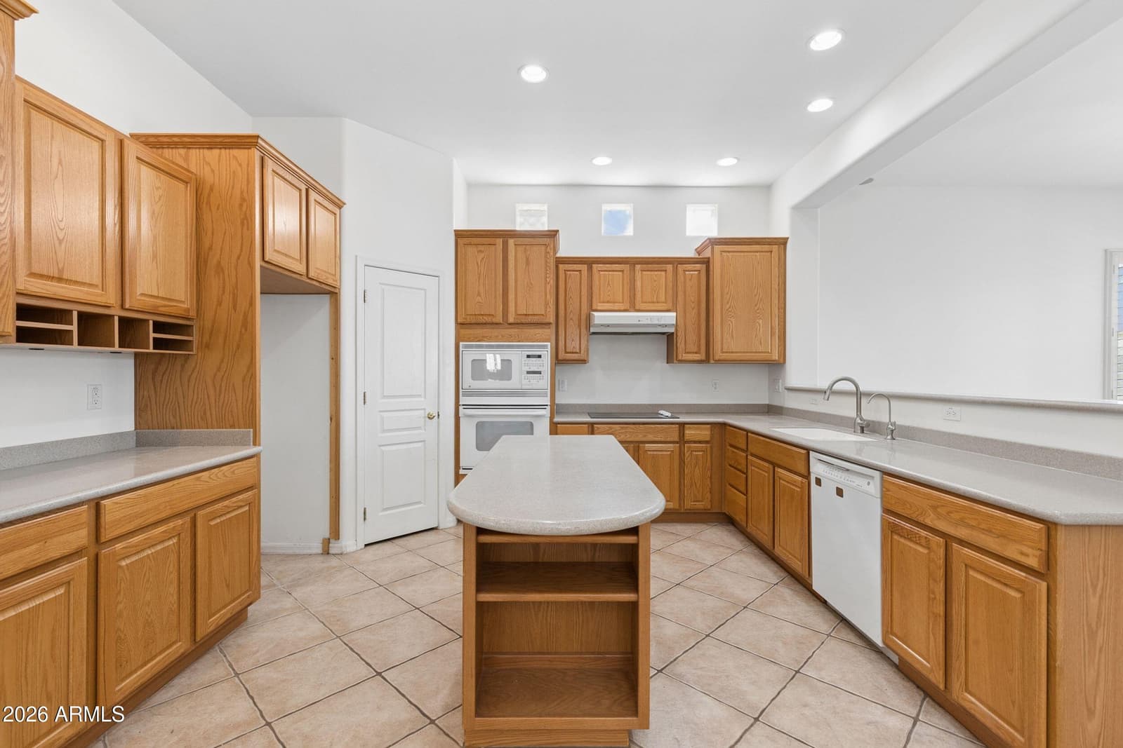 662 E Torrey Pines Place, Chandler, AZ 85249 — photo 18 of 71