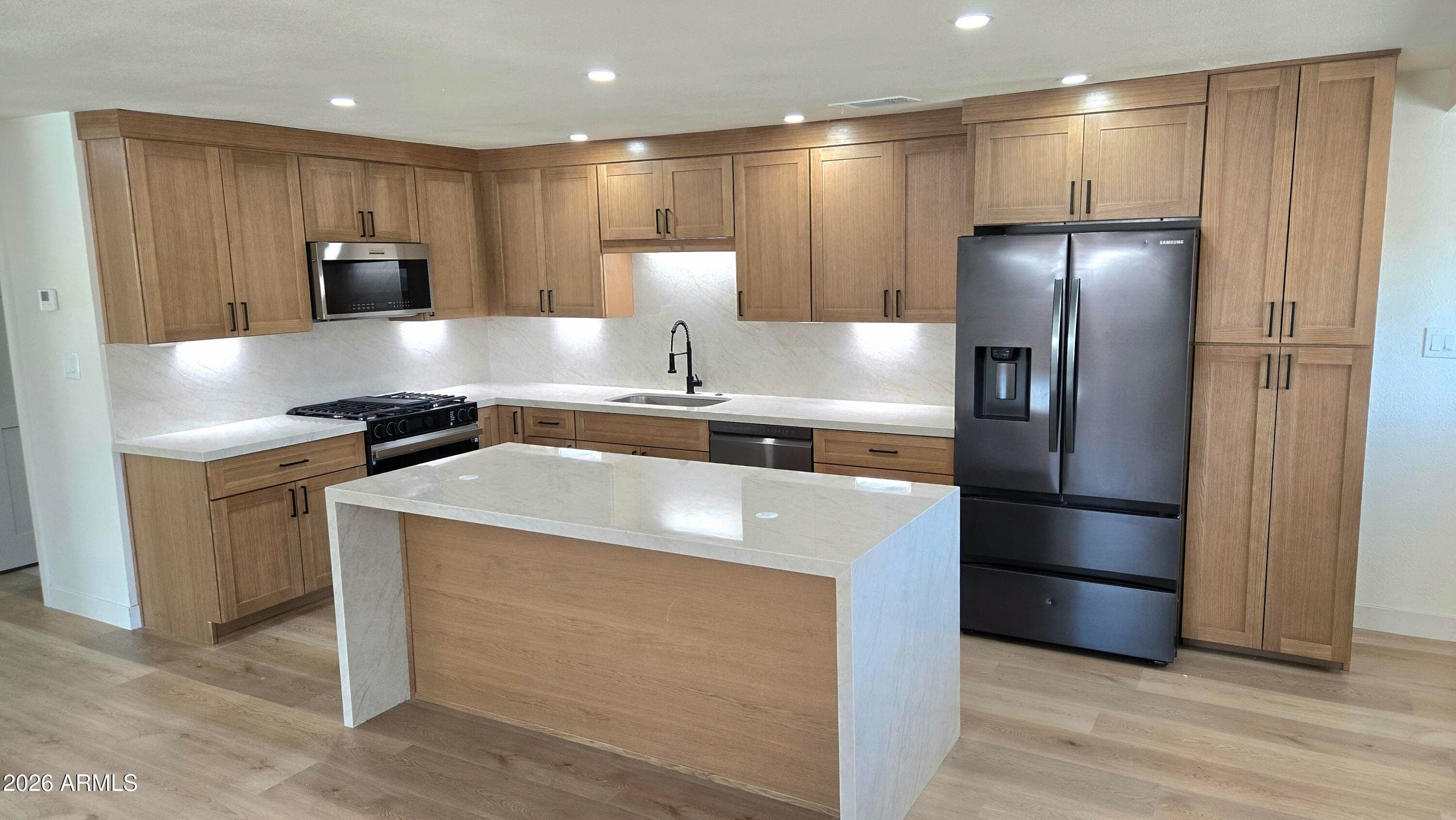 2232 E MITCHELL Drive, Phoenix, AZ 85016 — photo 11 of 35