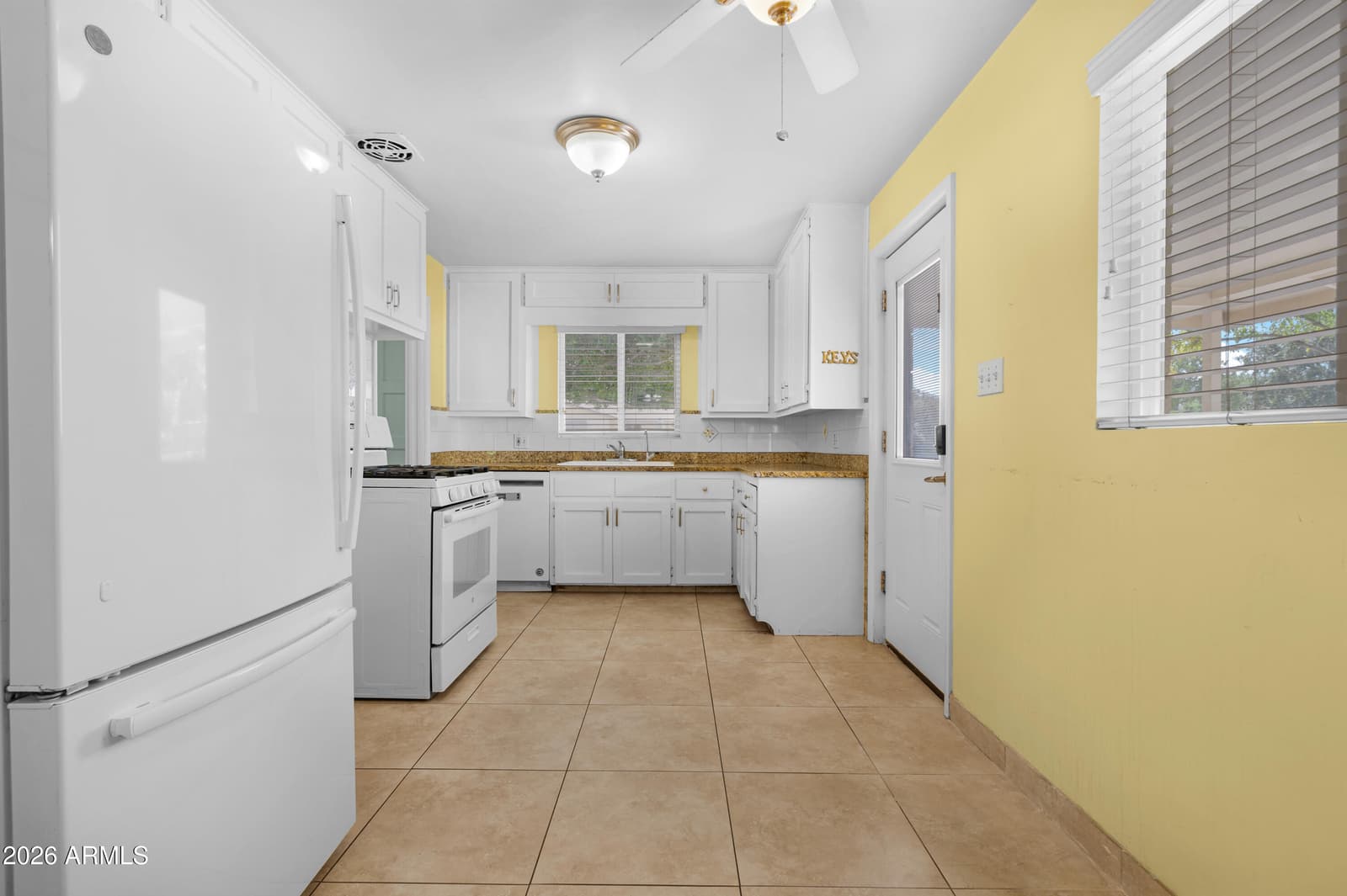 6308 N 13TH Place, Phoenix, AZ 85014 — photo 10 of 32