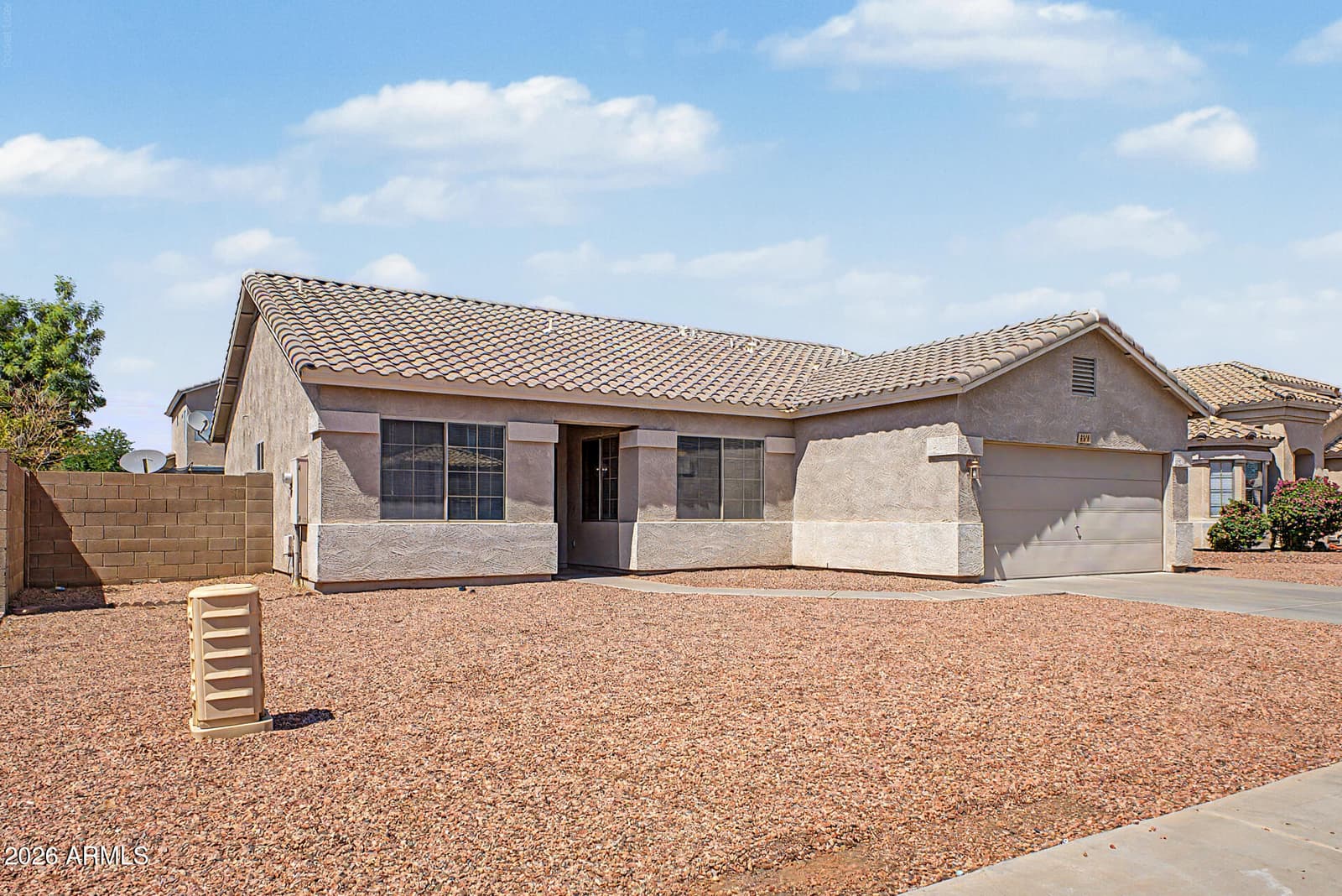 6546 W CORDES Road, Phoenix, AZ 85043 — photo 2 of 30