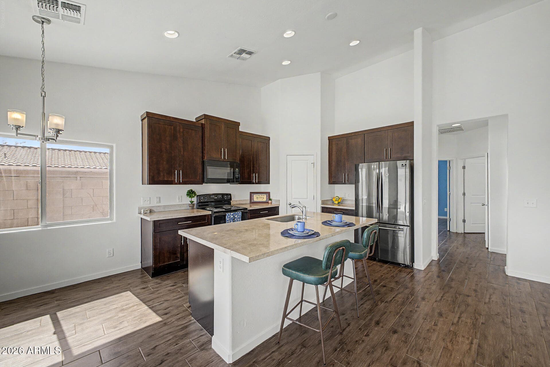 11429 W MADERO Drive, Arizona City, AZ 85123 — photo 12 of 31