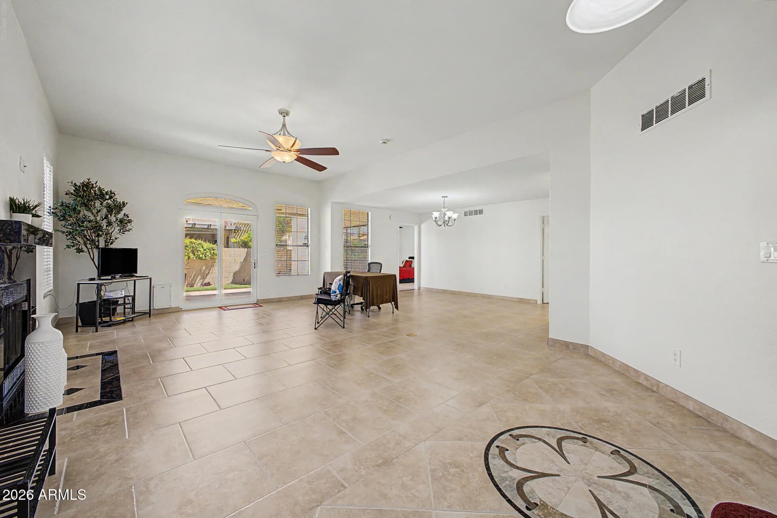 2162 E Loma Vista Drive, Tempe, AZ 85282 — photo 9 of 43