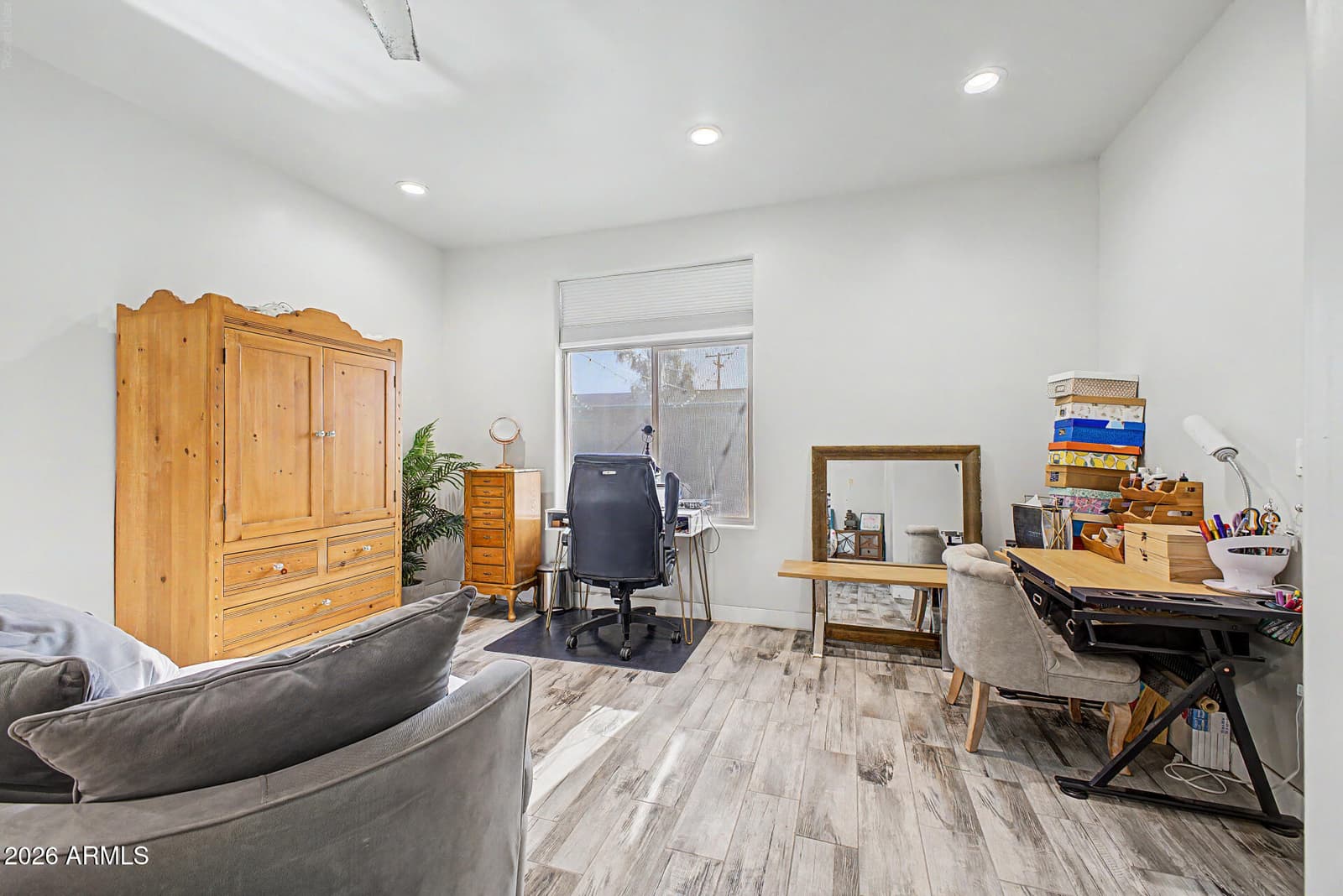 1001 E BELMONT Avenue, Phoenix, AZ 85020 — photo 16 of 46