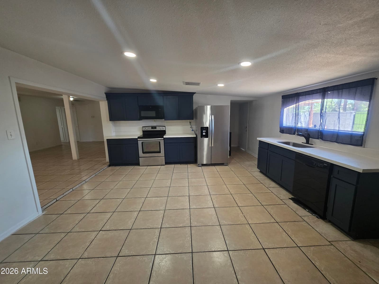 5841 W MACKENZIE Drive, Phoenix, AZ 85031 — photo 11 of 29
