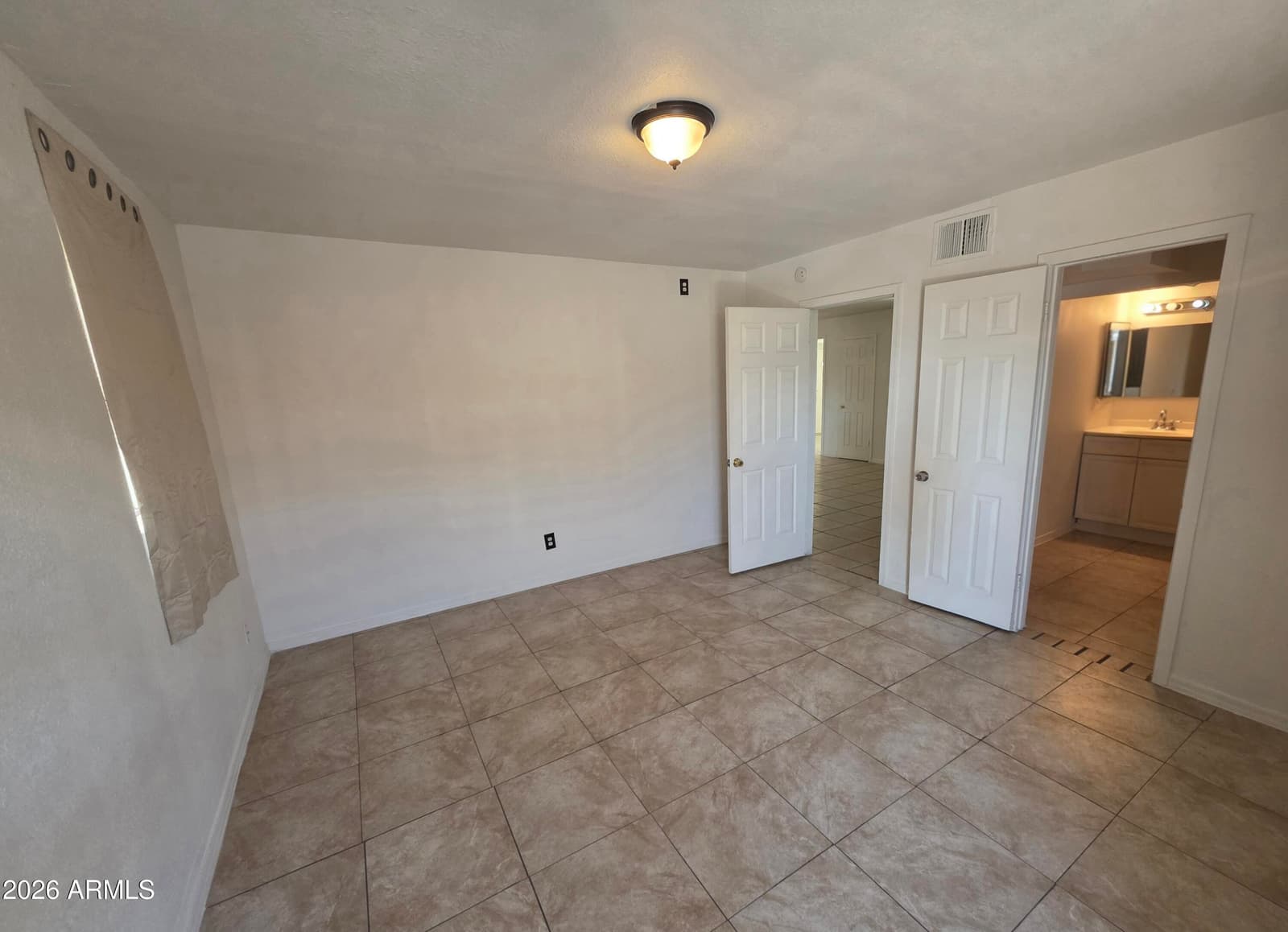 5841 W MACKENZIE Drive, Phoenix, AZ 85031 — photo 13 of 29