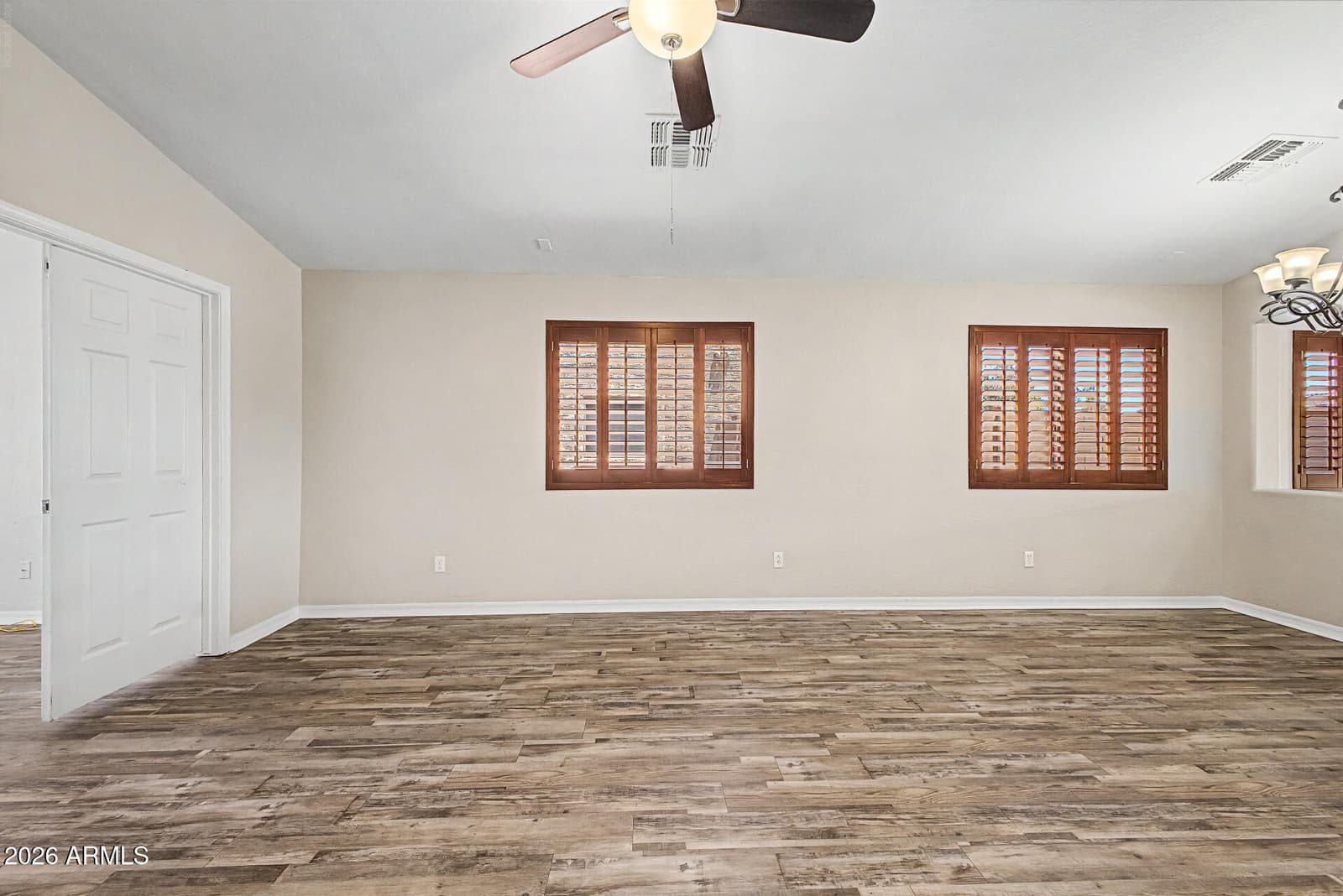 11143 W MARIPOSA Drive, Phoenix, AZ 85037 — photo 7 of 34