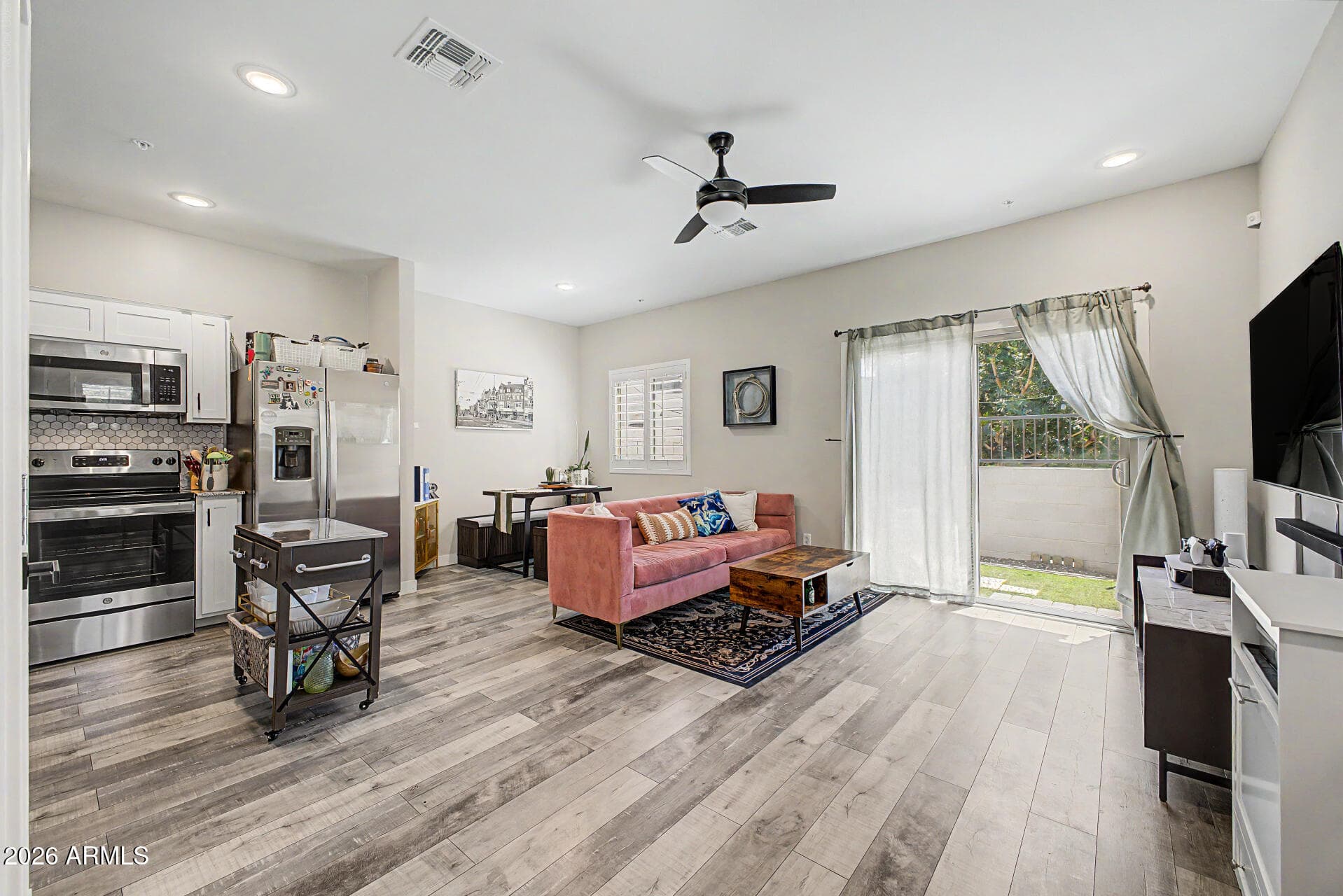 8176 N 22ND Drive, Phoenix, AZ 85021 — photo 6 of 44