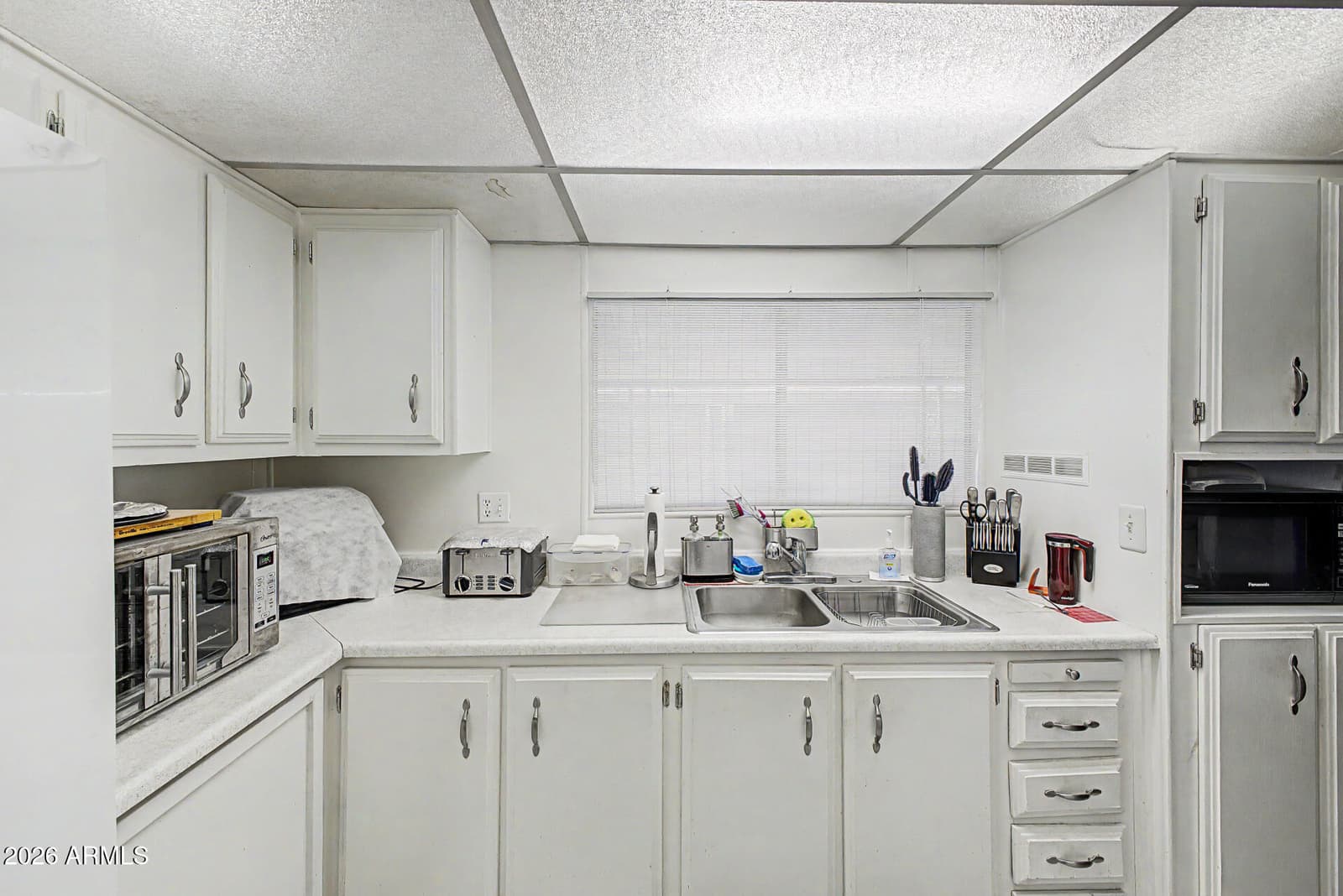2650 W UNION HILLS Drive 232, Phoenix, AZ 85027 — photo 15 of 33