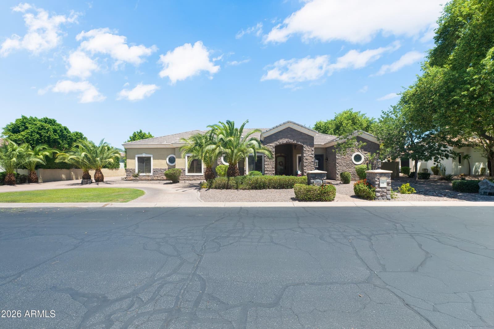 3034 E PORTOLA VALLEY Drive, Gilbert, AZ 85297 — photo 5 of 76