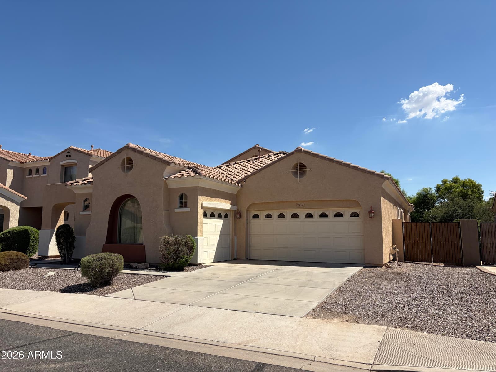 2417 E Iris Drive, Chandler, AZ 85286 — photo 3 of 40