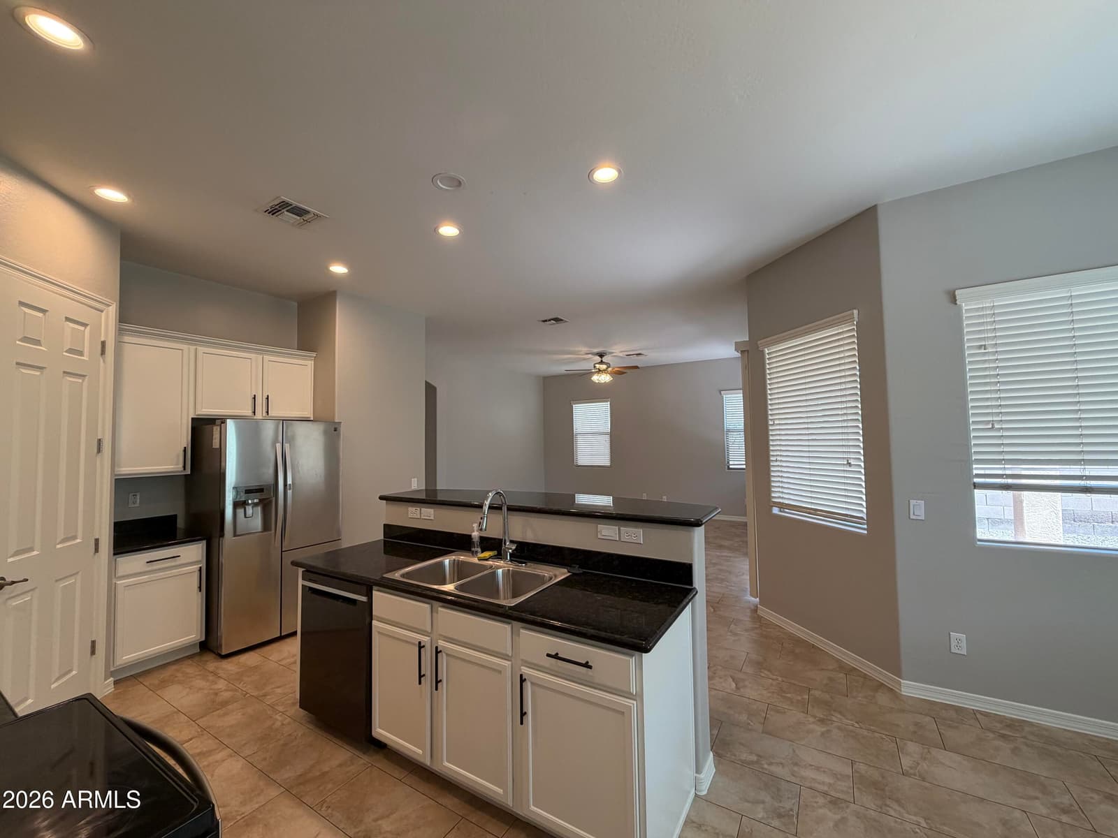 2417 E Iris Drive, Chandler, AZ 85286 — photo 10 of 40