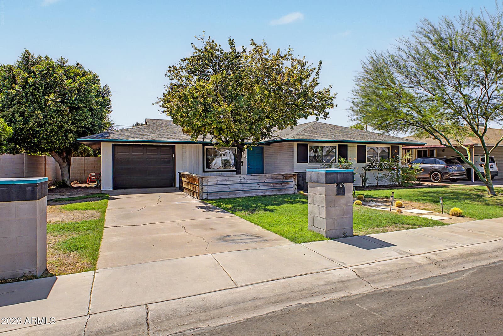 5208 N 11TH Avenue, Phoenix, AZ 85013 — photo 1 of 25