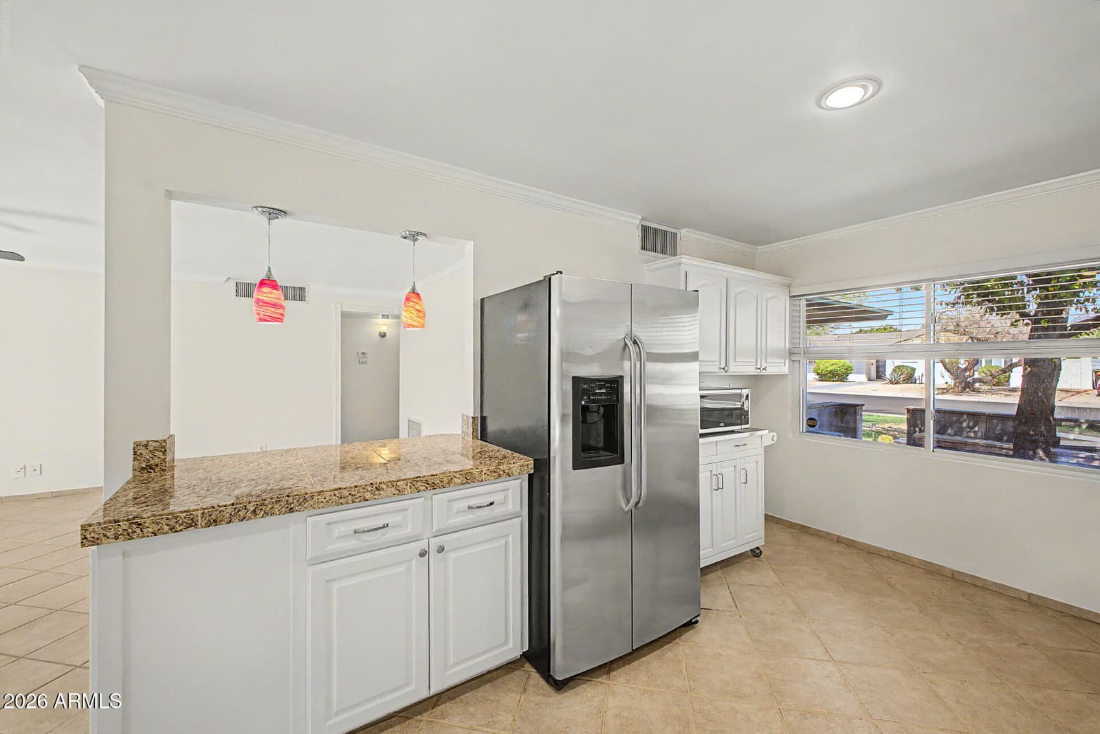 5208 N 11TH Avenue, Phoenix, AZ 85013 — photo 11 of 25