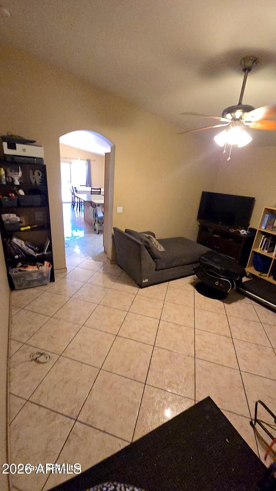 5227 S 10TH Avenue, Phoenix, AZ 85041 — photo 2 of 10