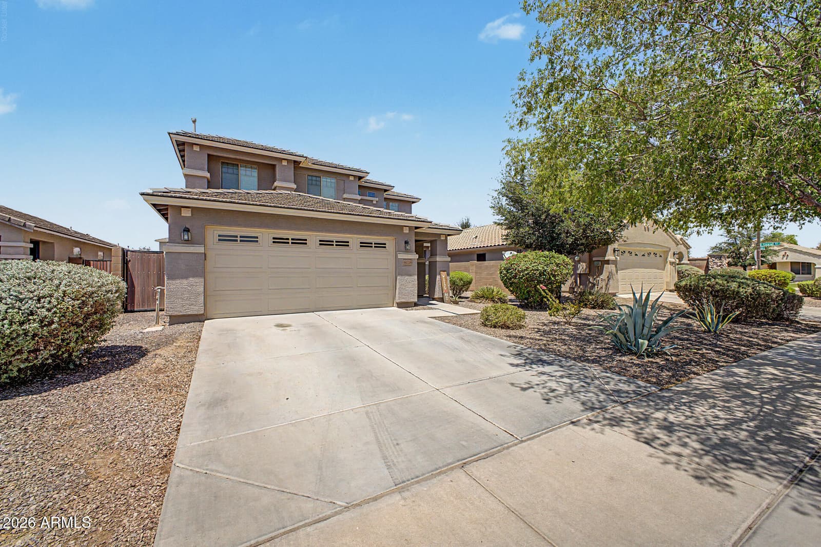 6026 S CLOVERDALE Lane, Gilbert, AZ 85298 — photo 6 of 38