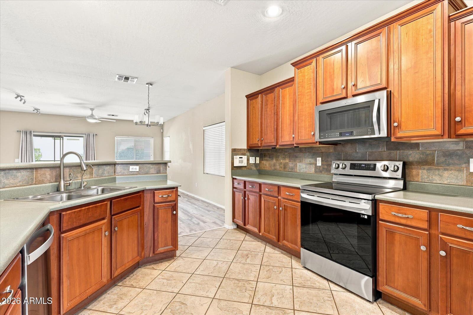 1795 S COLE Drive, Gilbert, AZ 85295 — photo 10 of 34