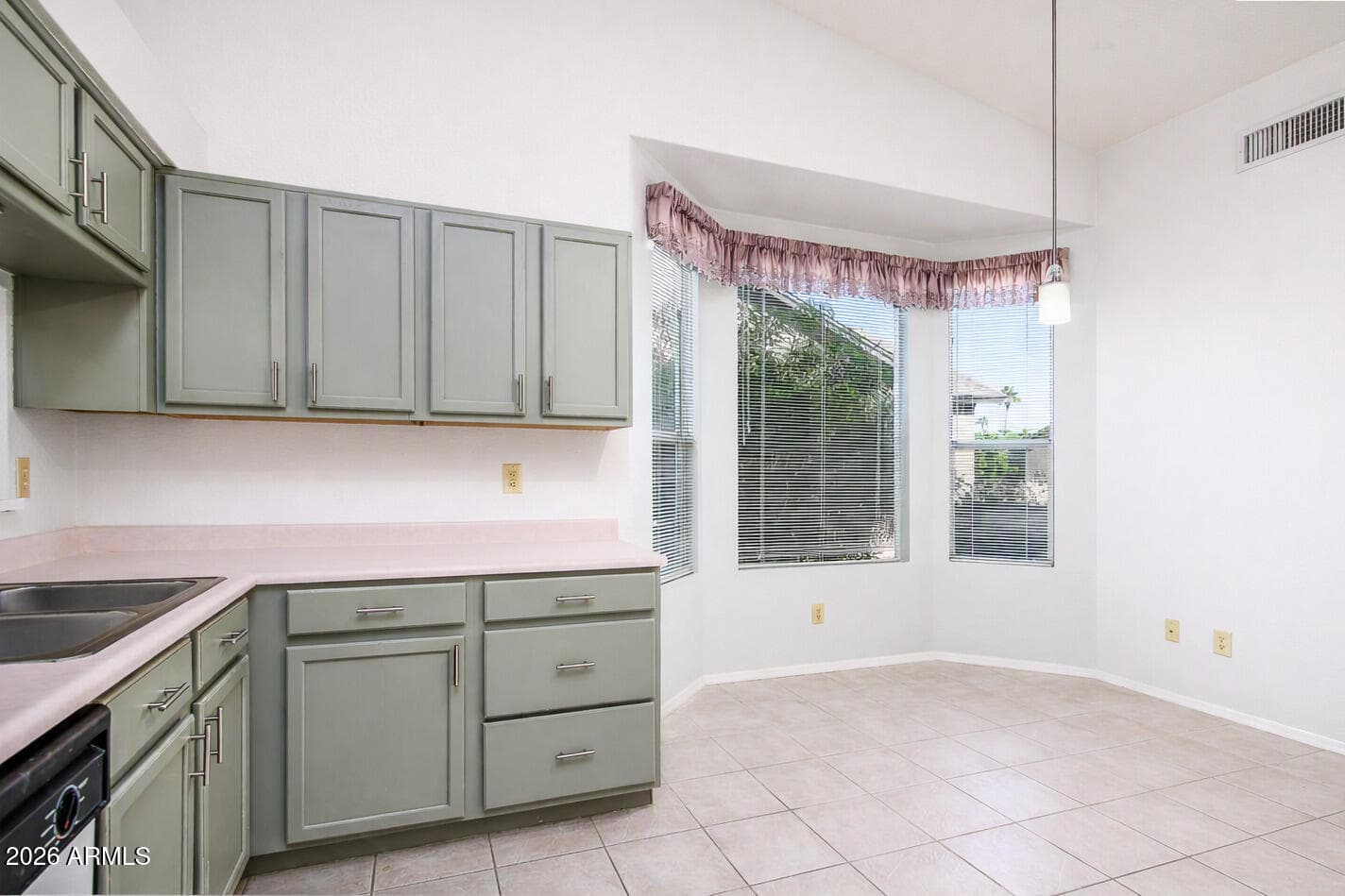 6972 S CHAMPIONSHIP Drive, Chandler, AZ 85249 — photo 4 of 106