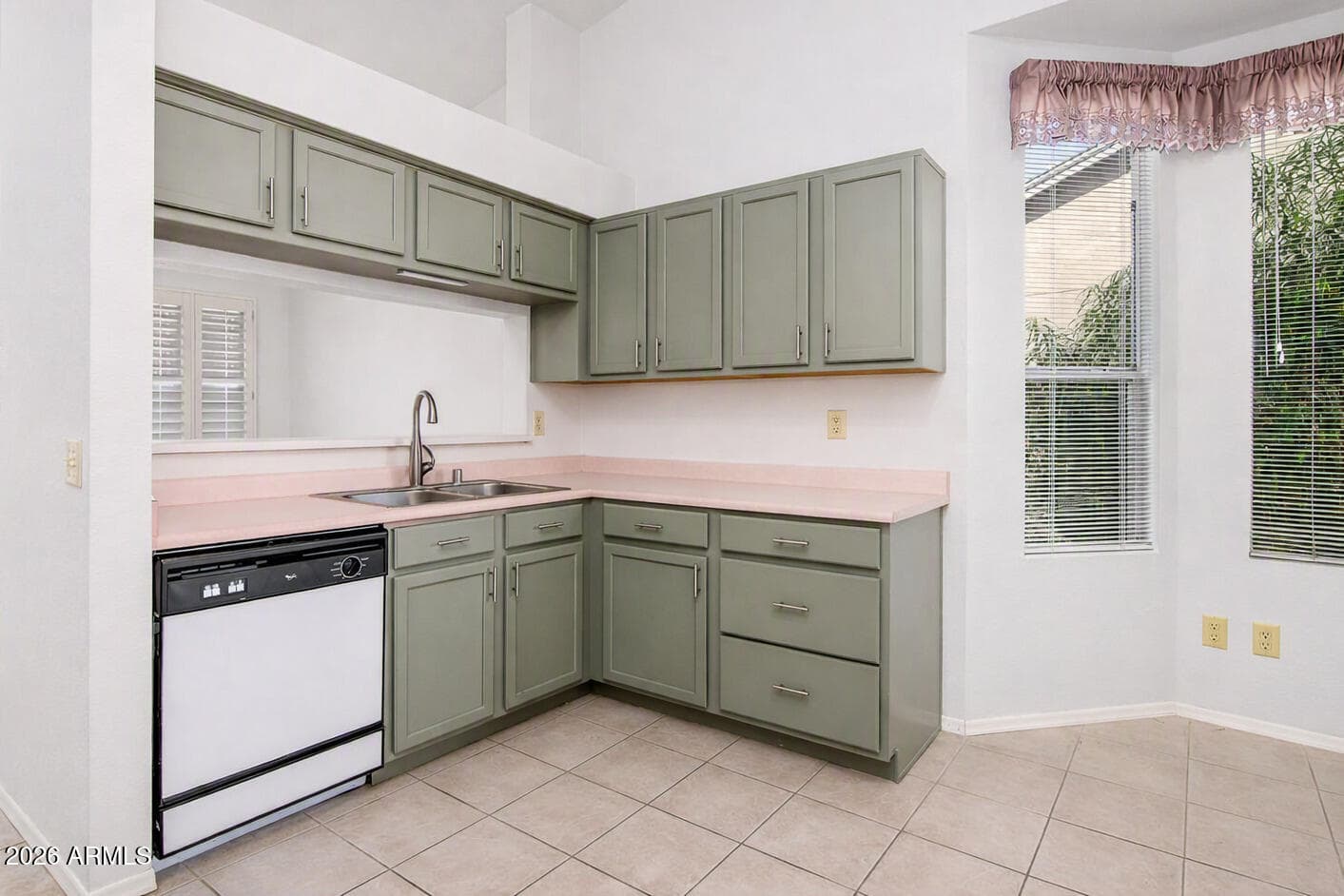 6972 S CHAMPIONSHIP Drive, Chandler, AZ 85249 — photo 3 of 106