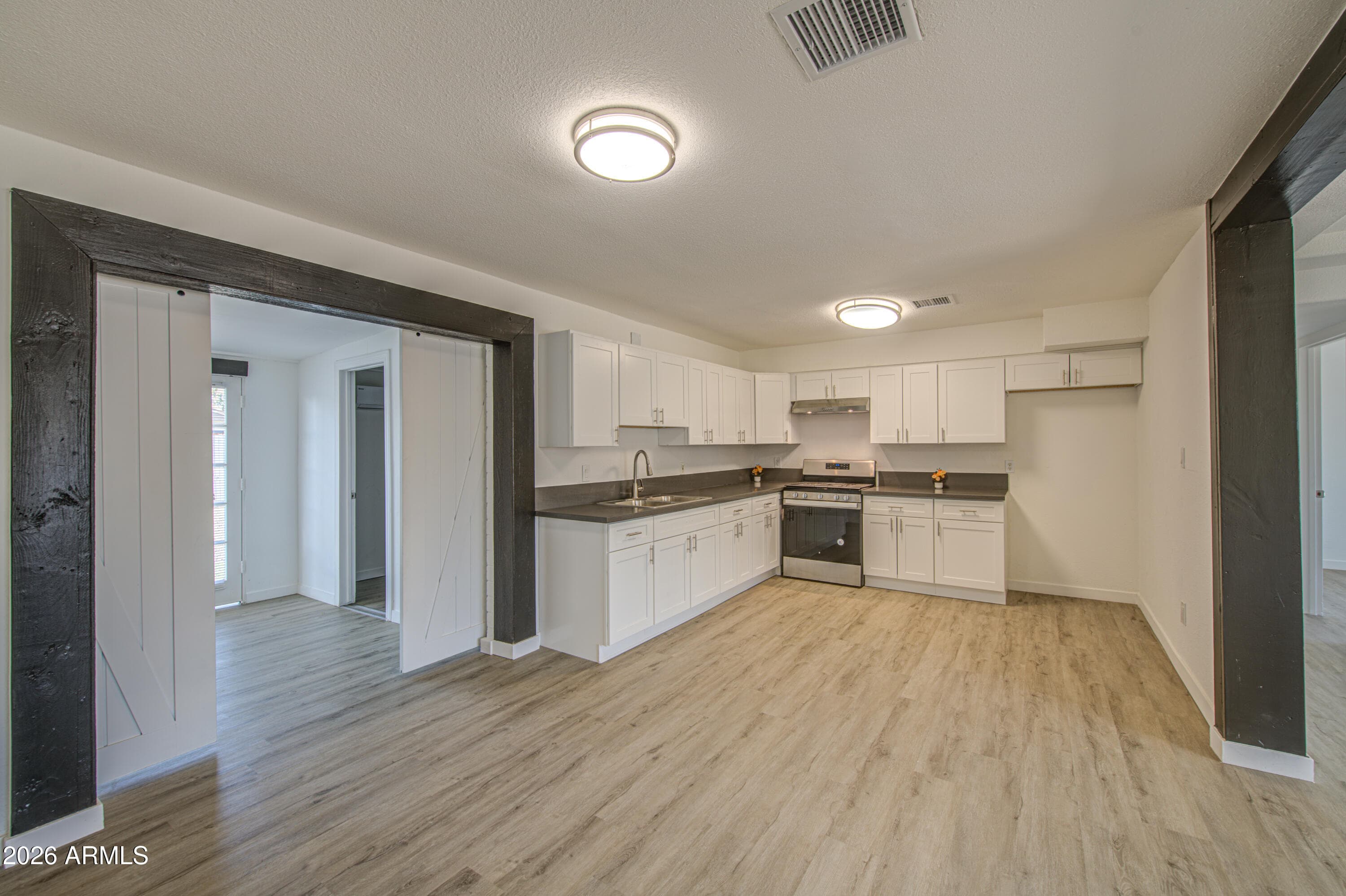 4832 W HUBBELL Street, Phoenix, AZ 85035 — photo 11 of 50