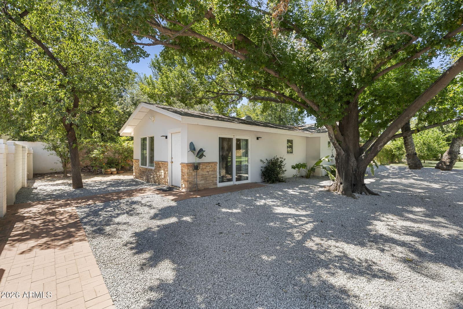550 W BERRIDGE Lane, Phoenix, AZ 85013 — photo 41 of 92