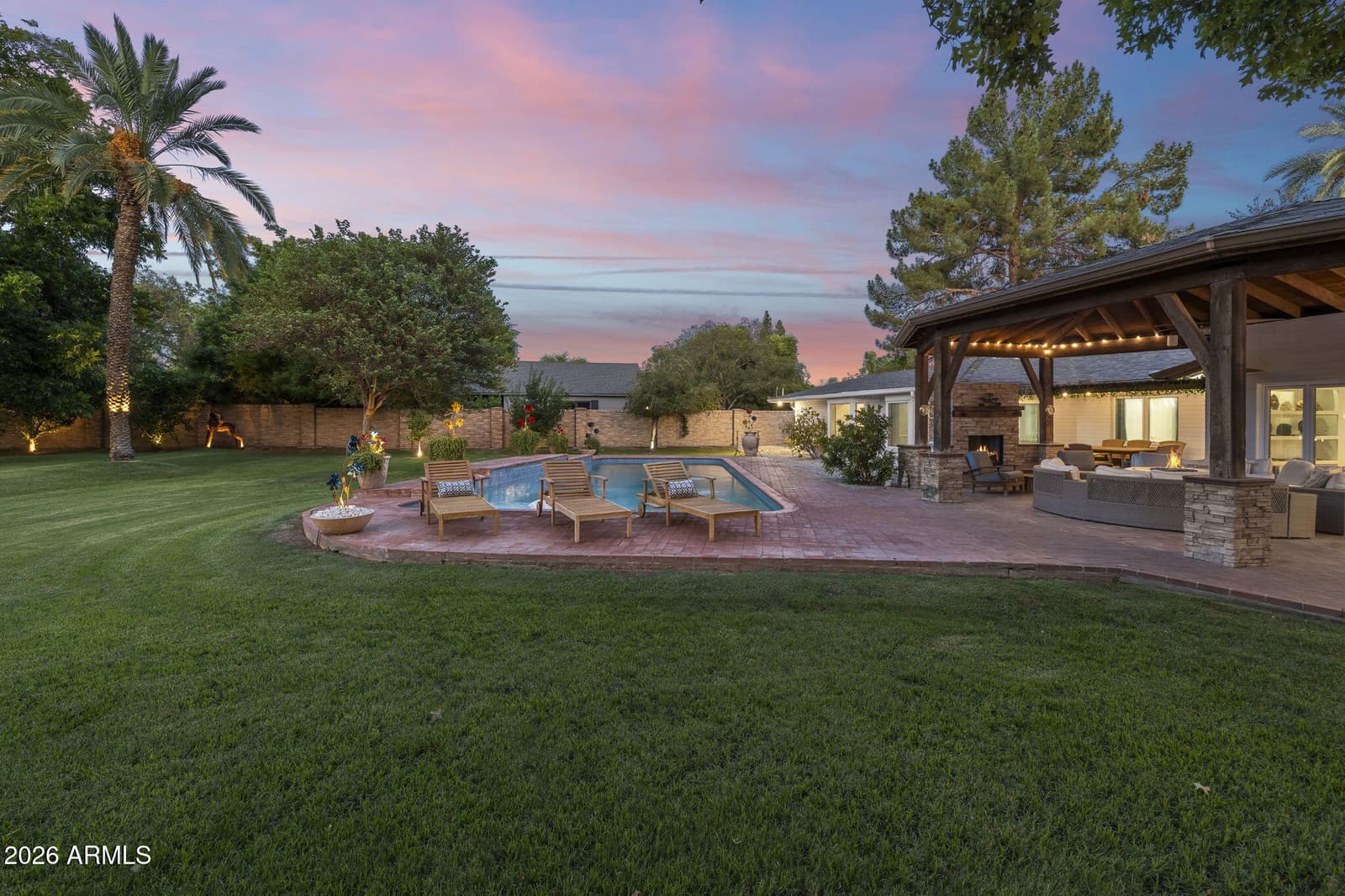 550 W BERRIDGE Lane, Phoenix, AZ 85013 — photo 59 of 92