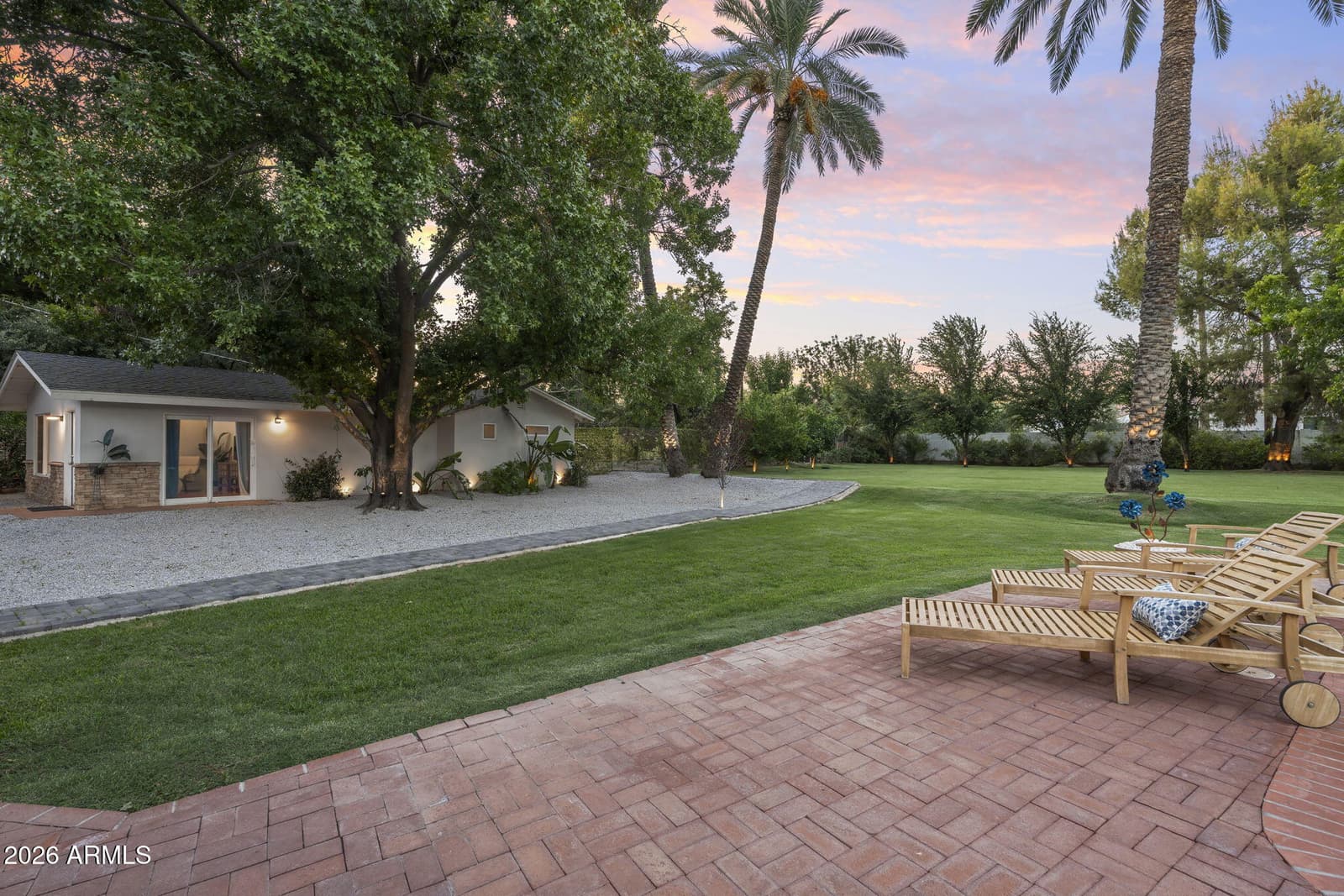 550 W BERRIDGE Lane, Phoenix, AZ 85013 — photo 80 of 92