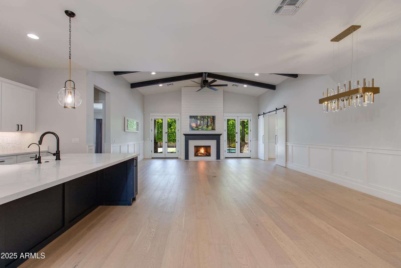3802 E HIGHLAND Avenue, Phoenix, AZ 85018 — photo 4 of 34
