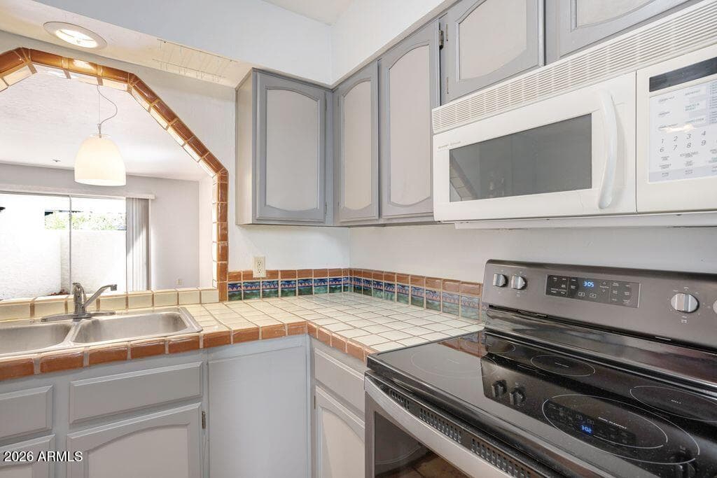 7494 E EARLL Drive 115, Scottsdale, AZ 85251 — photo 4 of 25