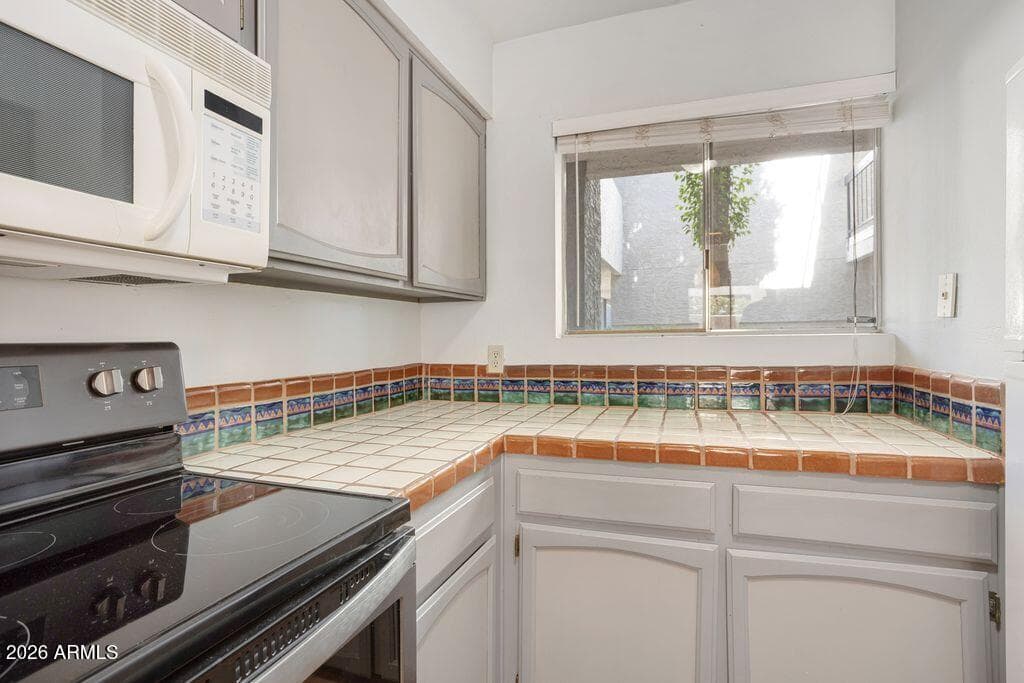 7494 E EARLL Drive 115, Scottsdale, AZ 85251 — photo 2 of 25