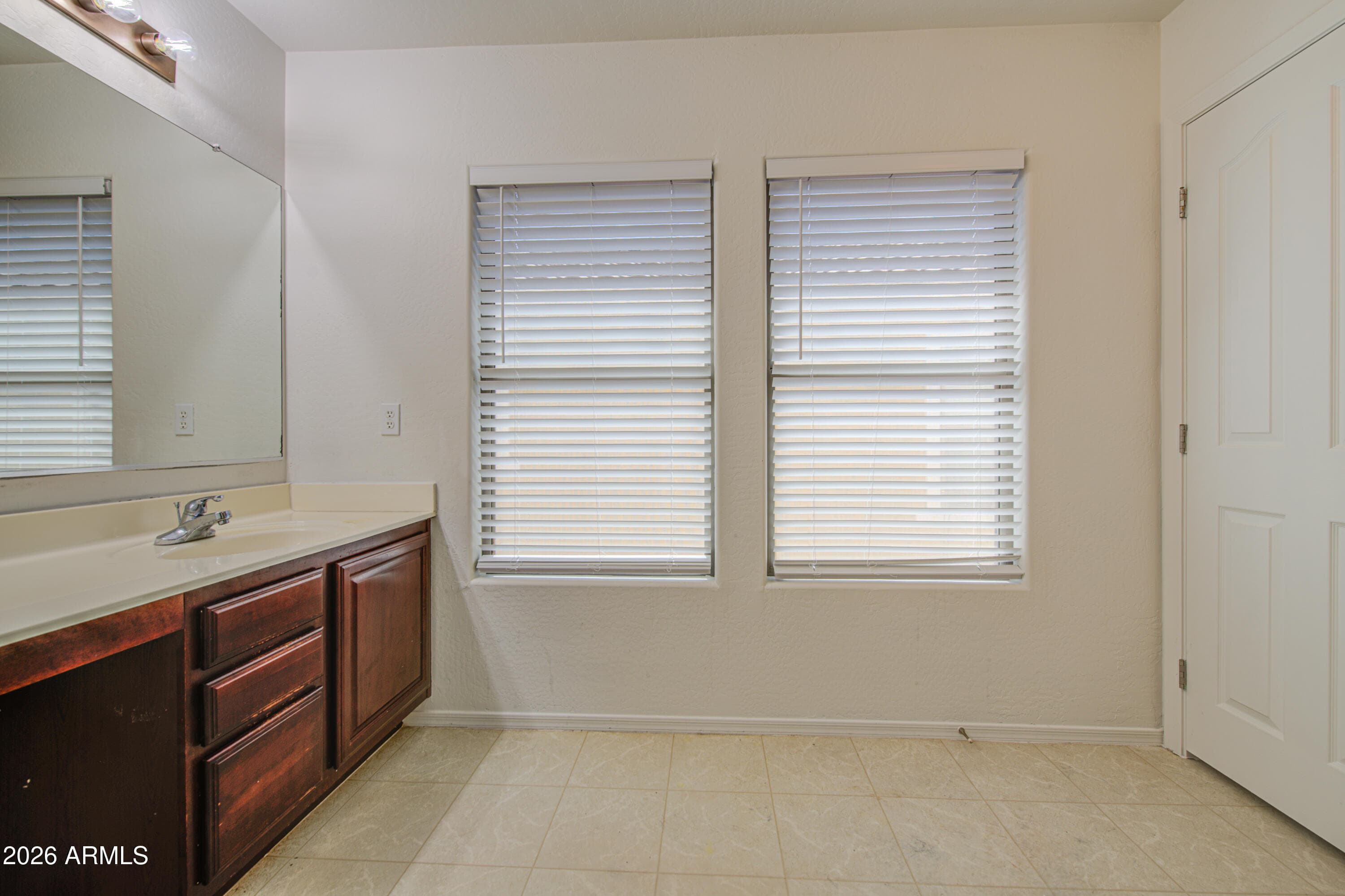 6321 W HARWELL Road, Laveen, AZ 85339 — photo 16 of 31